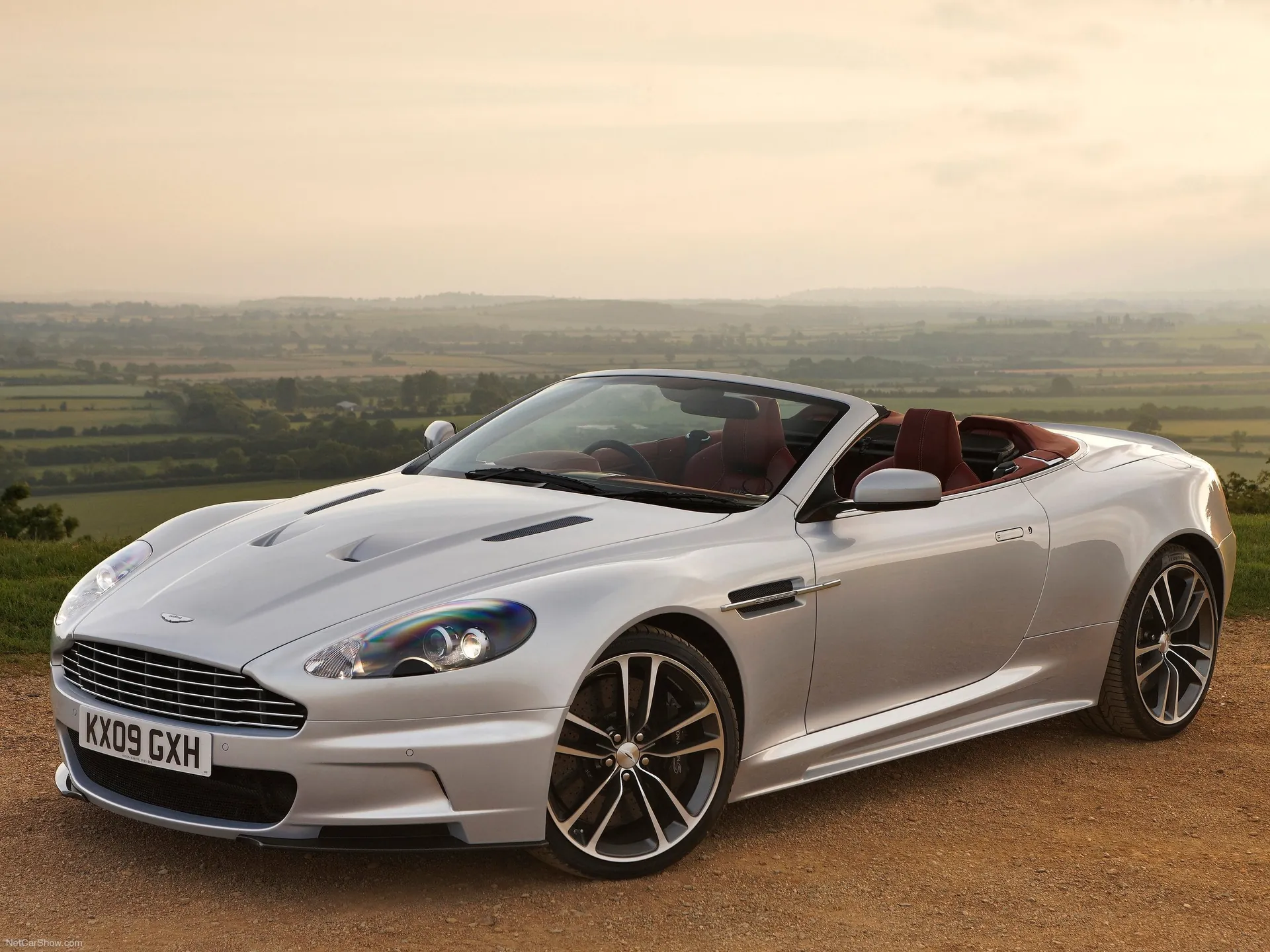 Aston Martin DBS Volante (2010)