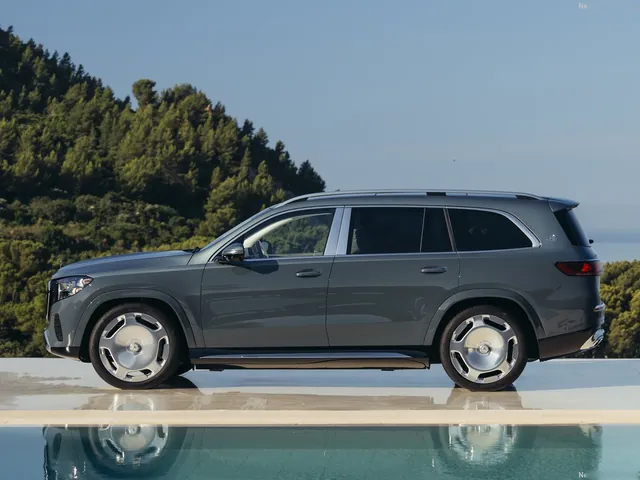 Mercedes-Benz GLS 680 Maybach (2027)