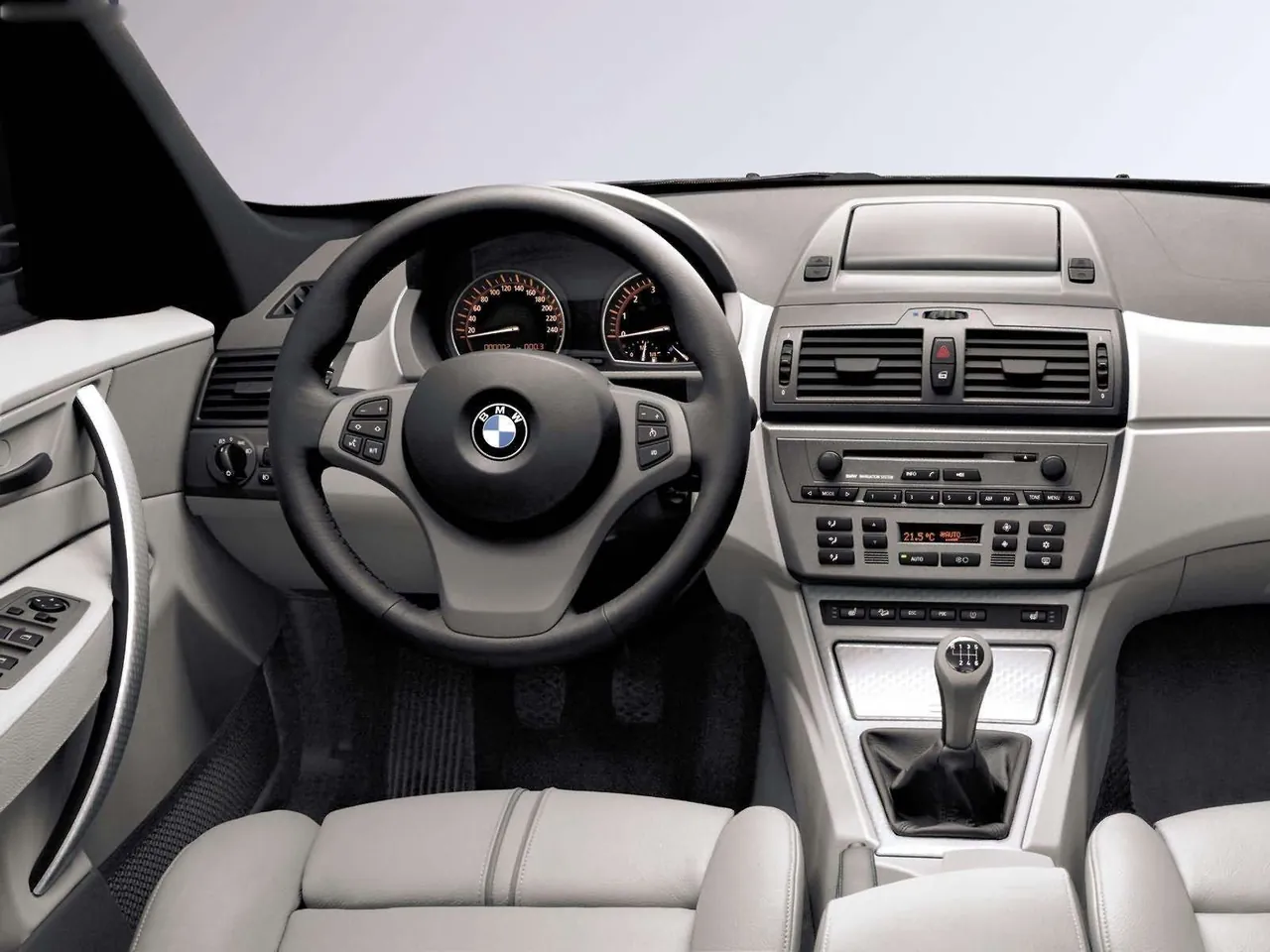 BMW X3 3.0i (2004) – interiér