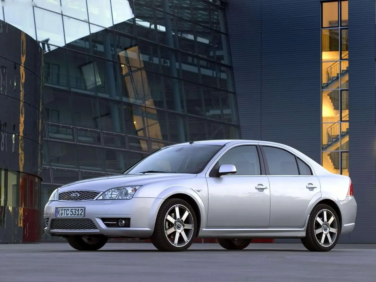 Ford Mondeo Titanium TDCi (2004)