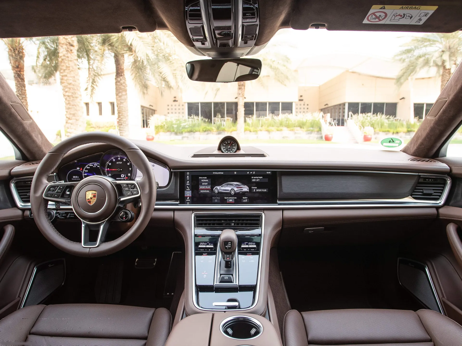 Porsche Panamera GTS (2019) – interiér