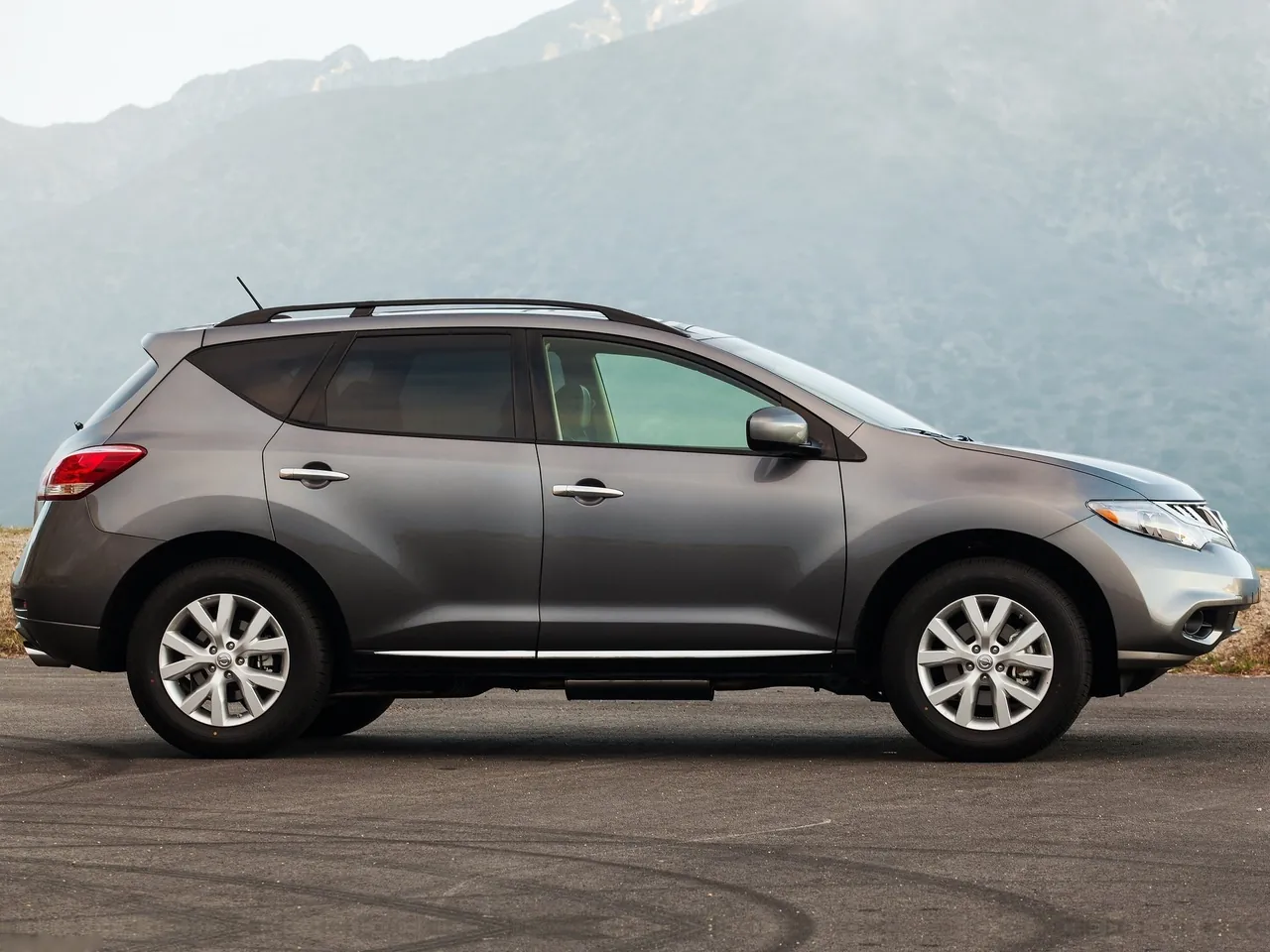 Nissan Murano (2013) - Side Profile