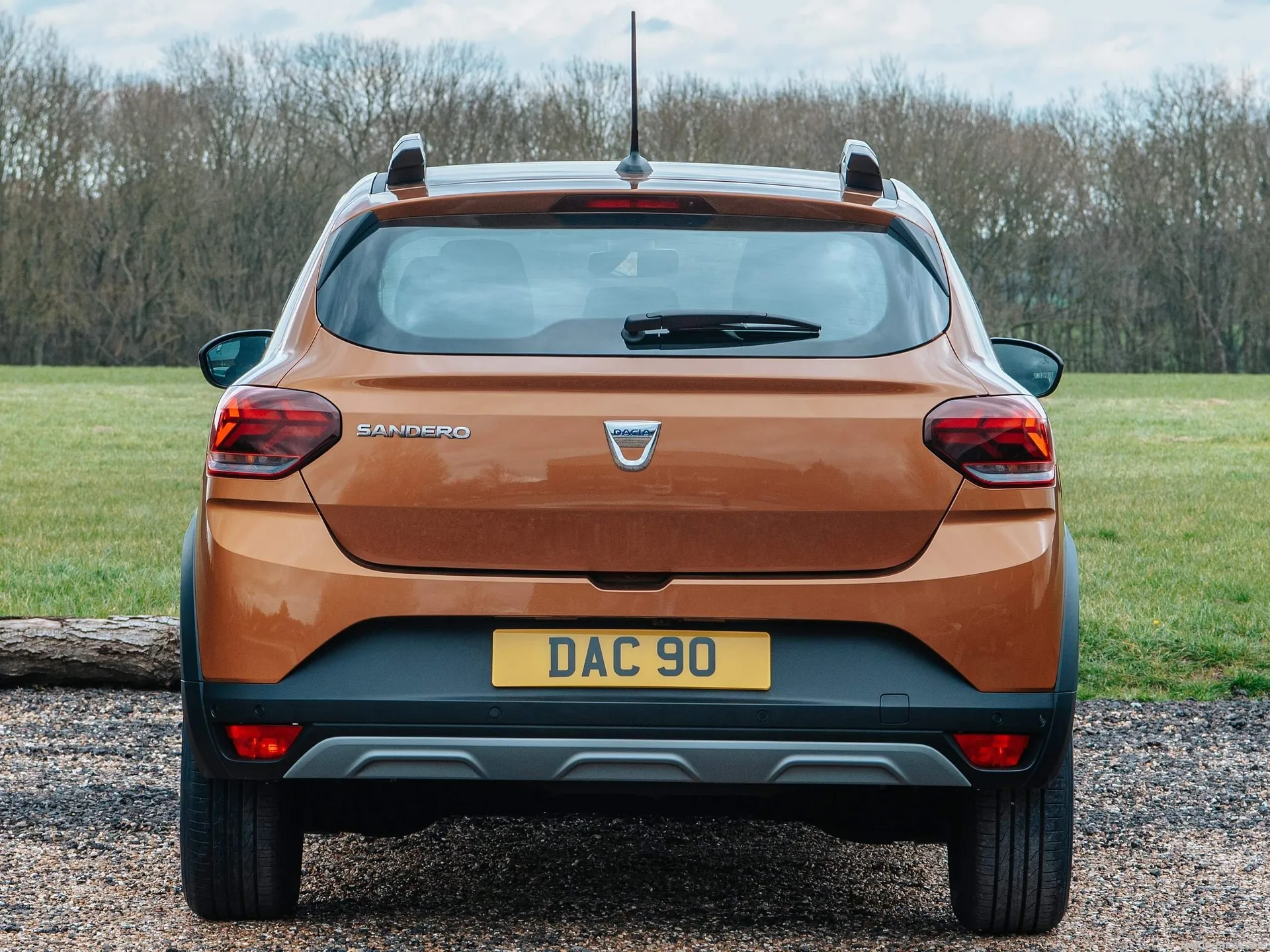 Dacia Sandero Stepway [UK] (2021) – zezadu
