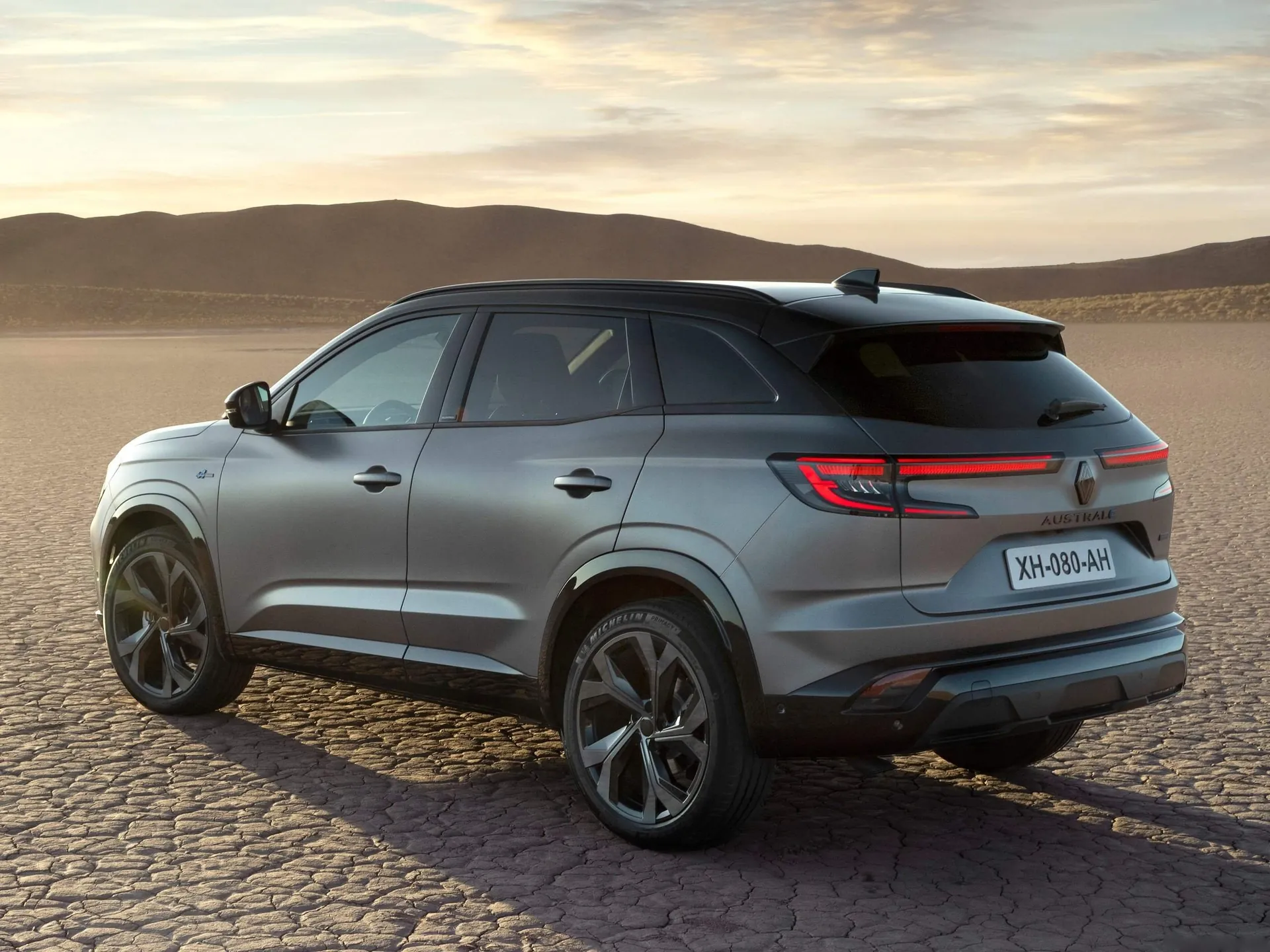 Renault Austral (2023) – zadní tříčtvrteční pohled