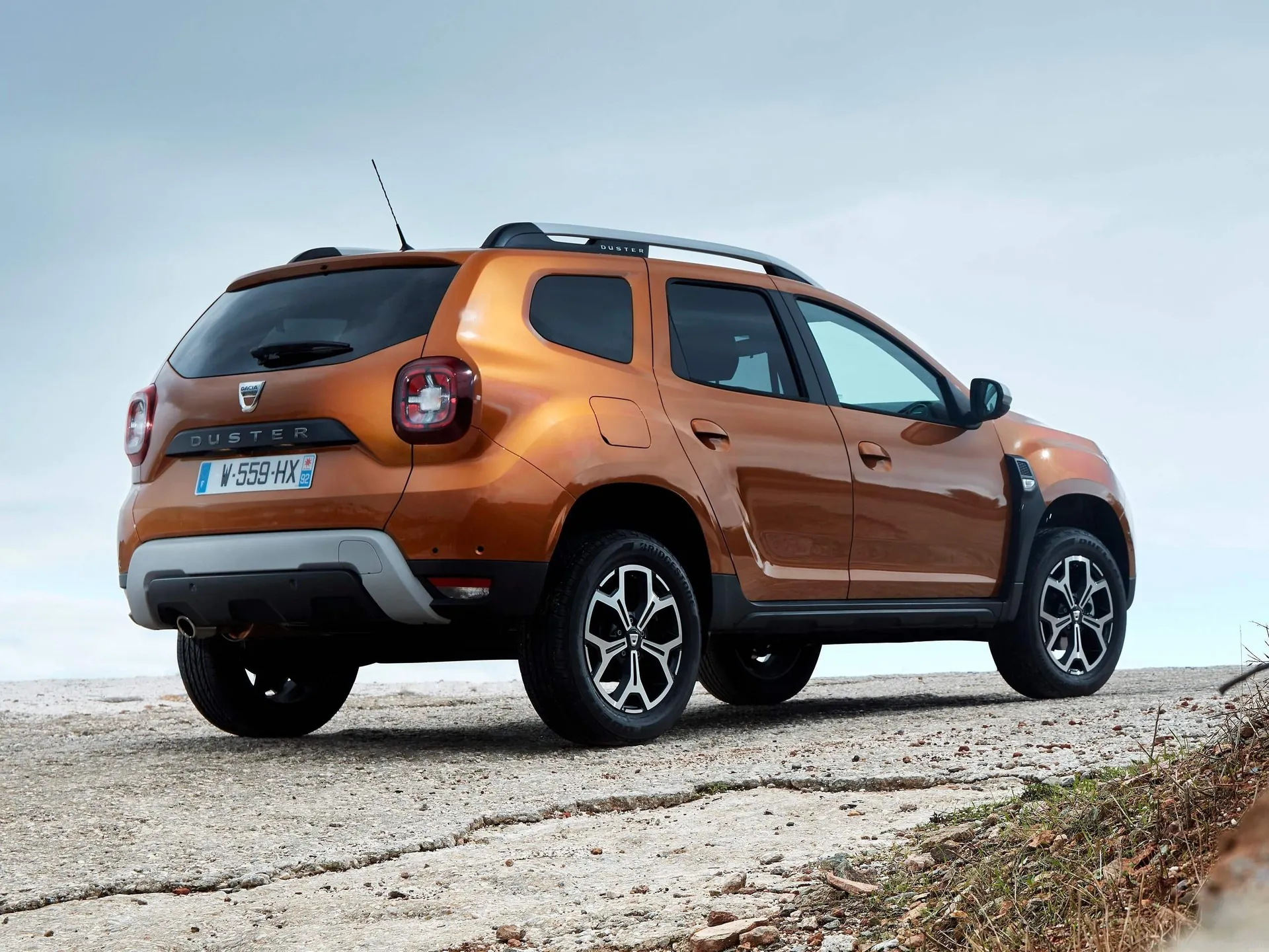 Dacia Duster (2018) – zadní tříčtvrteční pohled