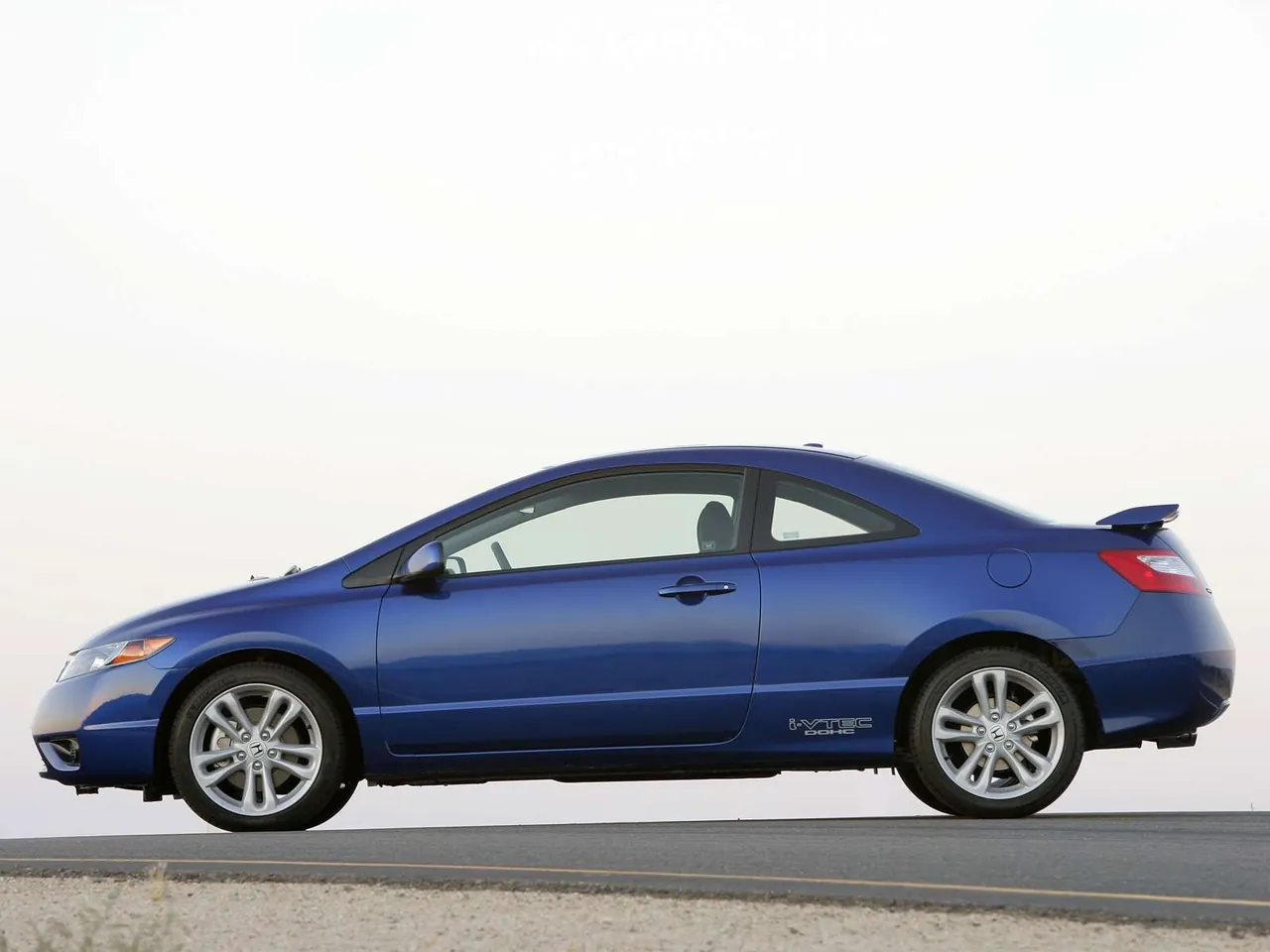 Honda Civic Si (2006) – boční profil