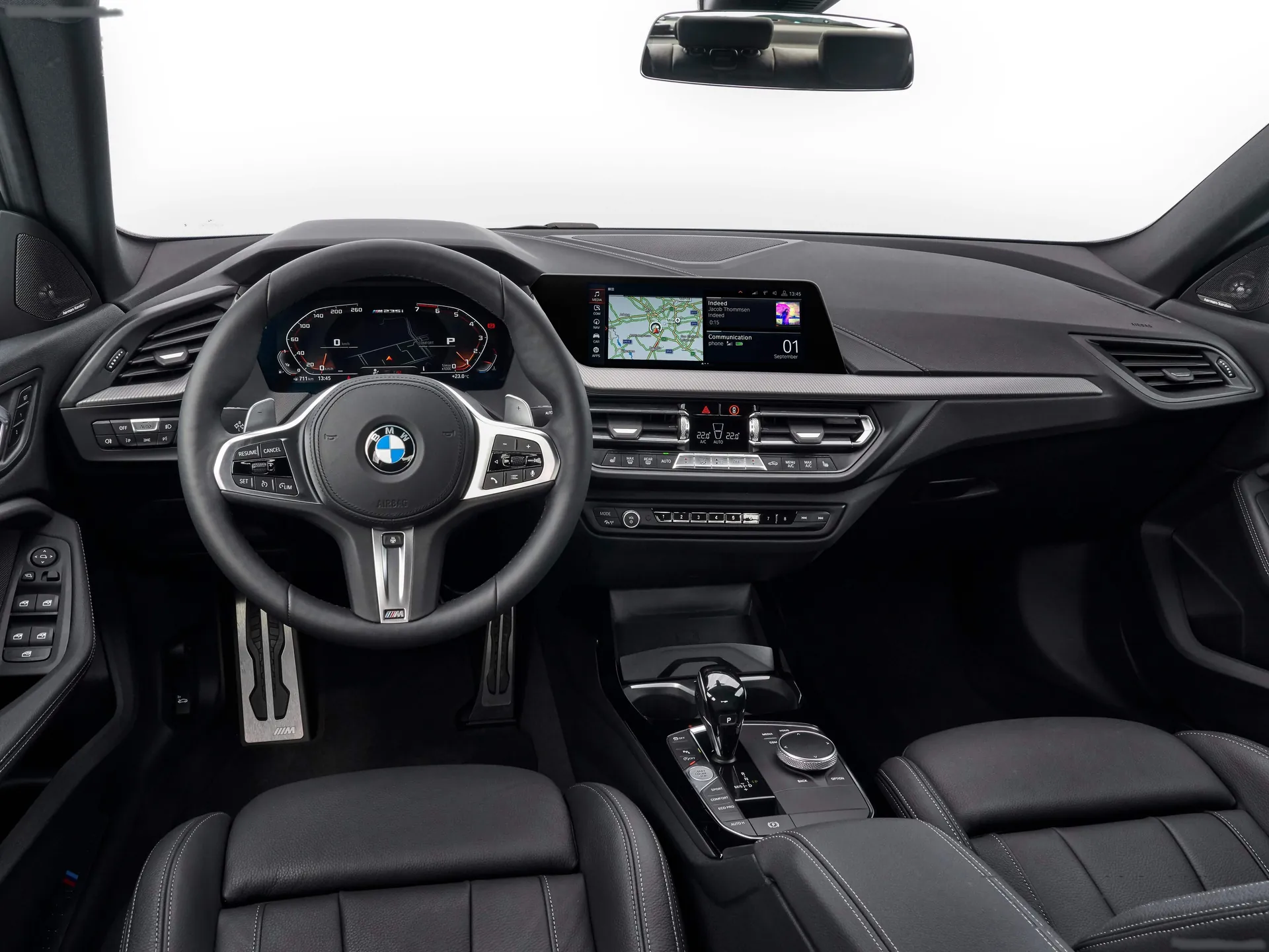 BMW M235i xDrive Gran Coupe (2020) – interiér
