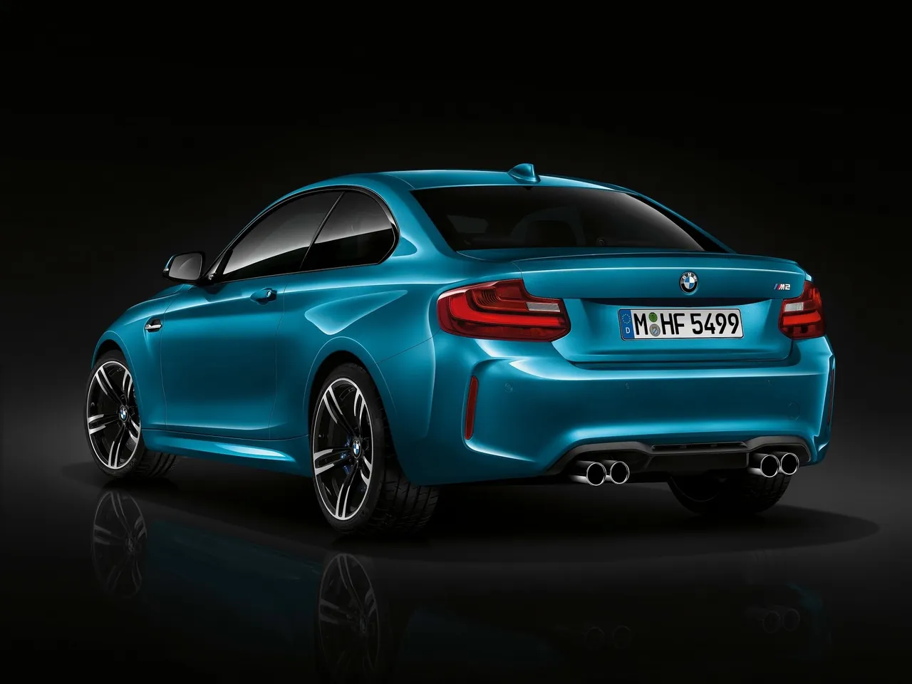 BMW M2 Coupe (2016) – zadní tříčtvrteční pohled