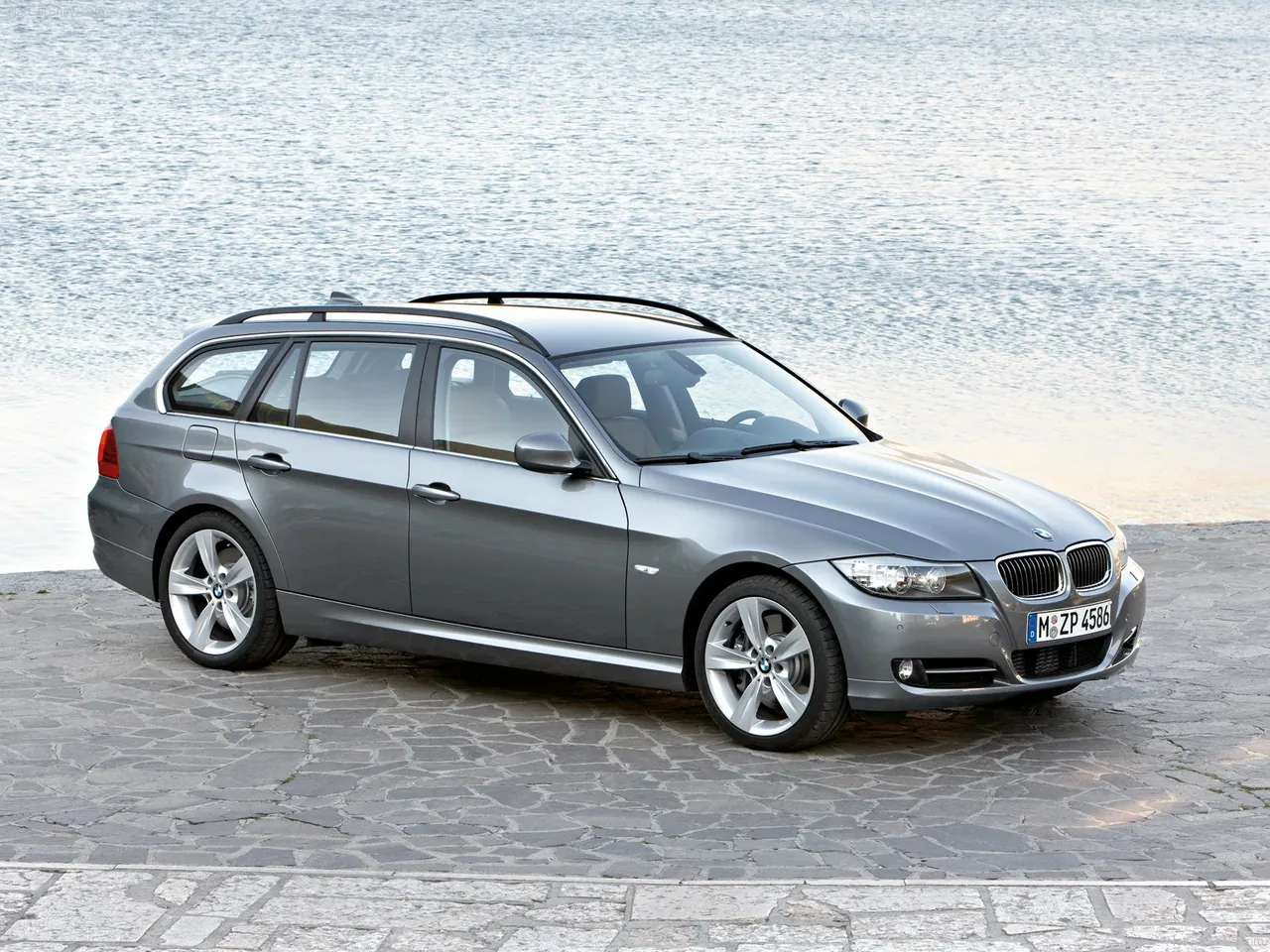 BMW 3-Series Touring (2009)