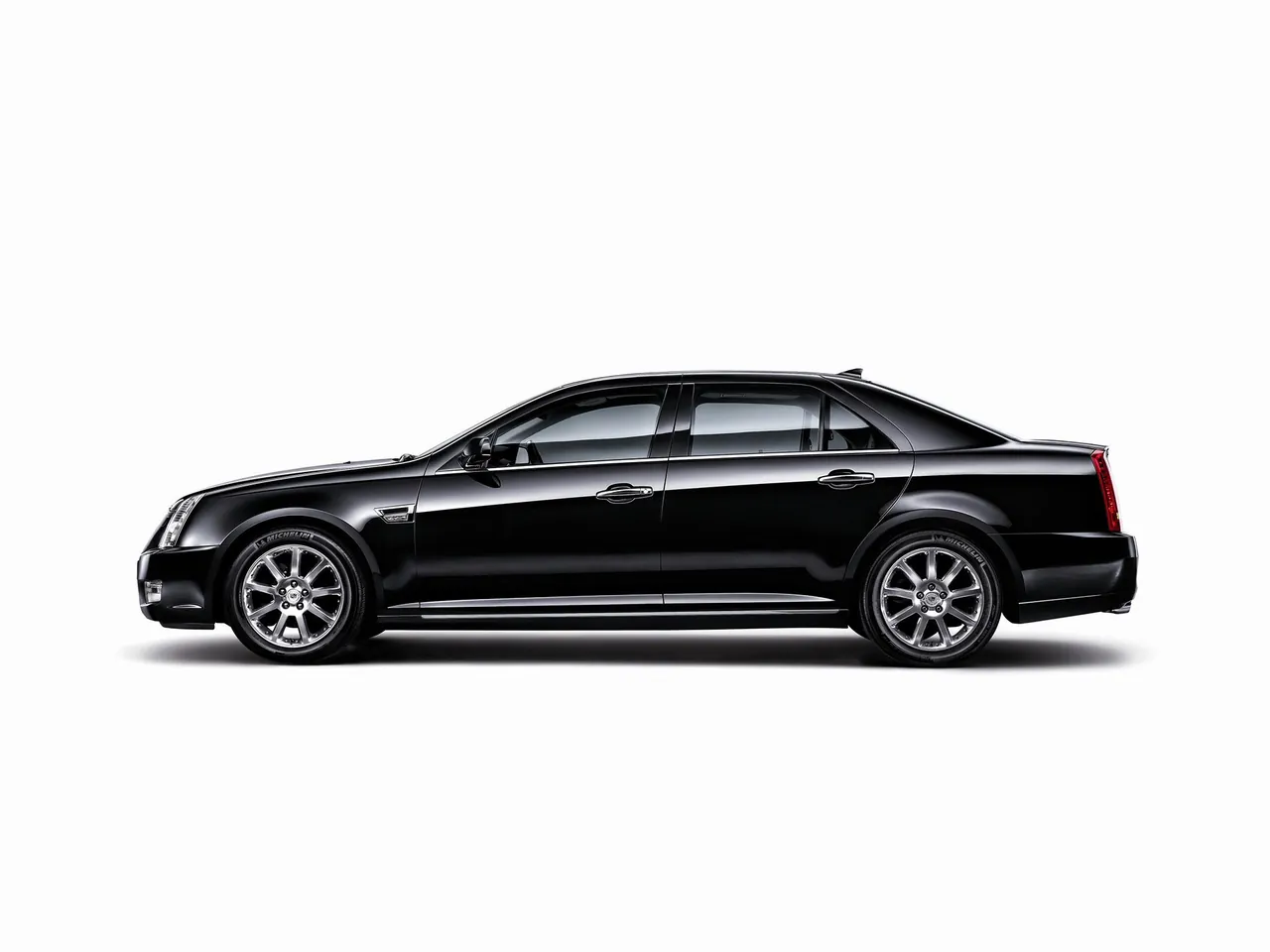 Cadillac SLS (2010) – boční profil