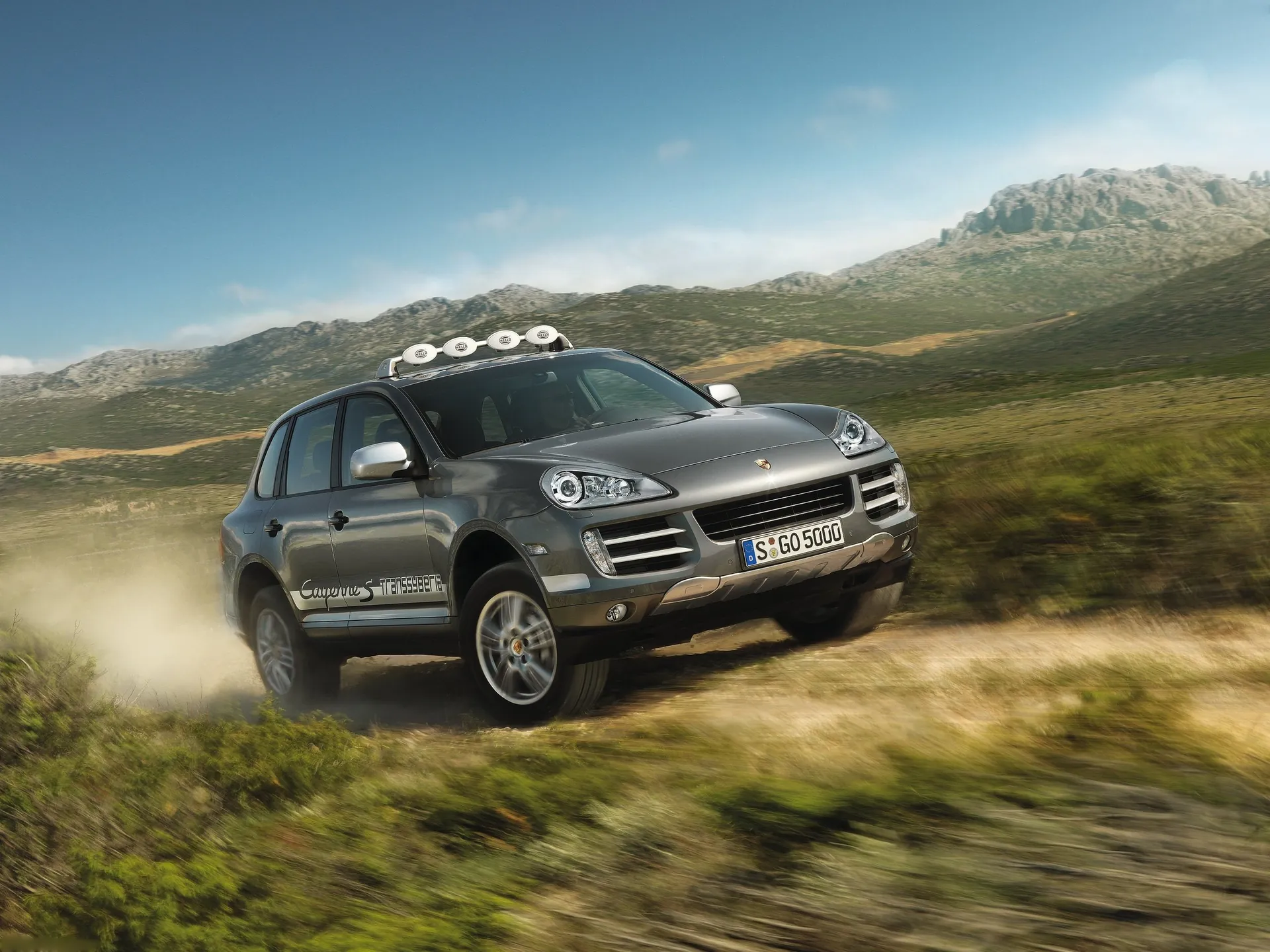 Porsche Cayenne S Transsyberia (2010)