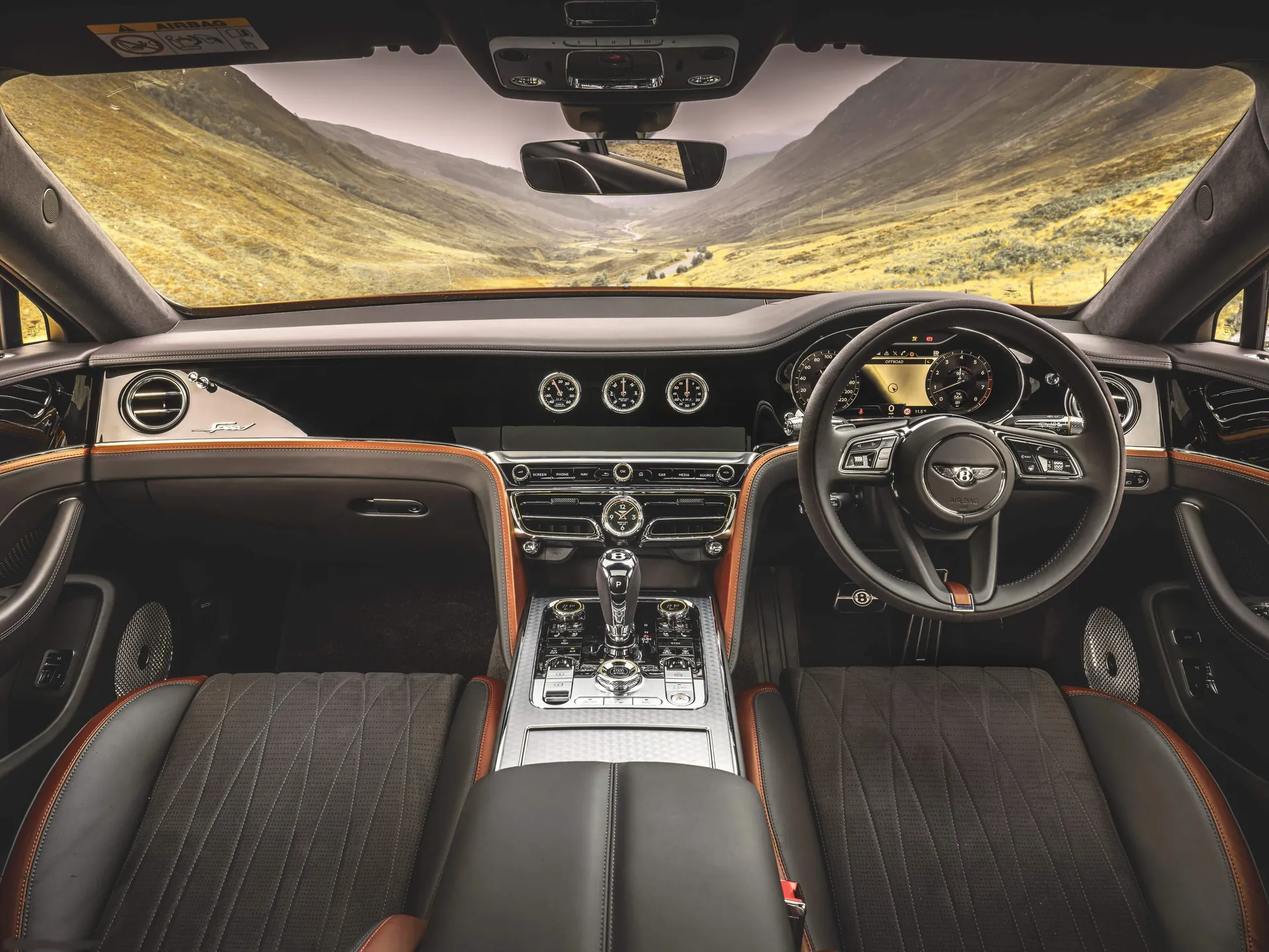 Bentley Flying Spur Speed (2023) – interiér