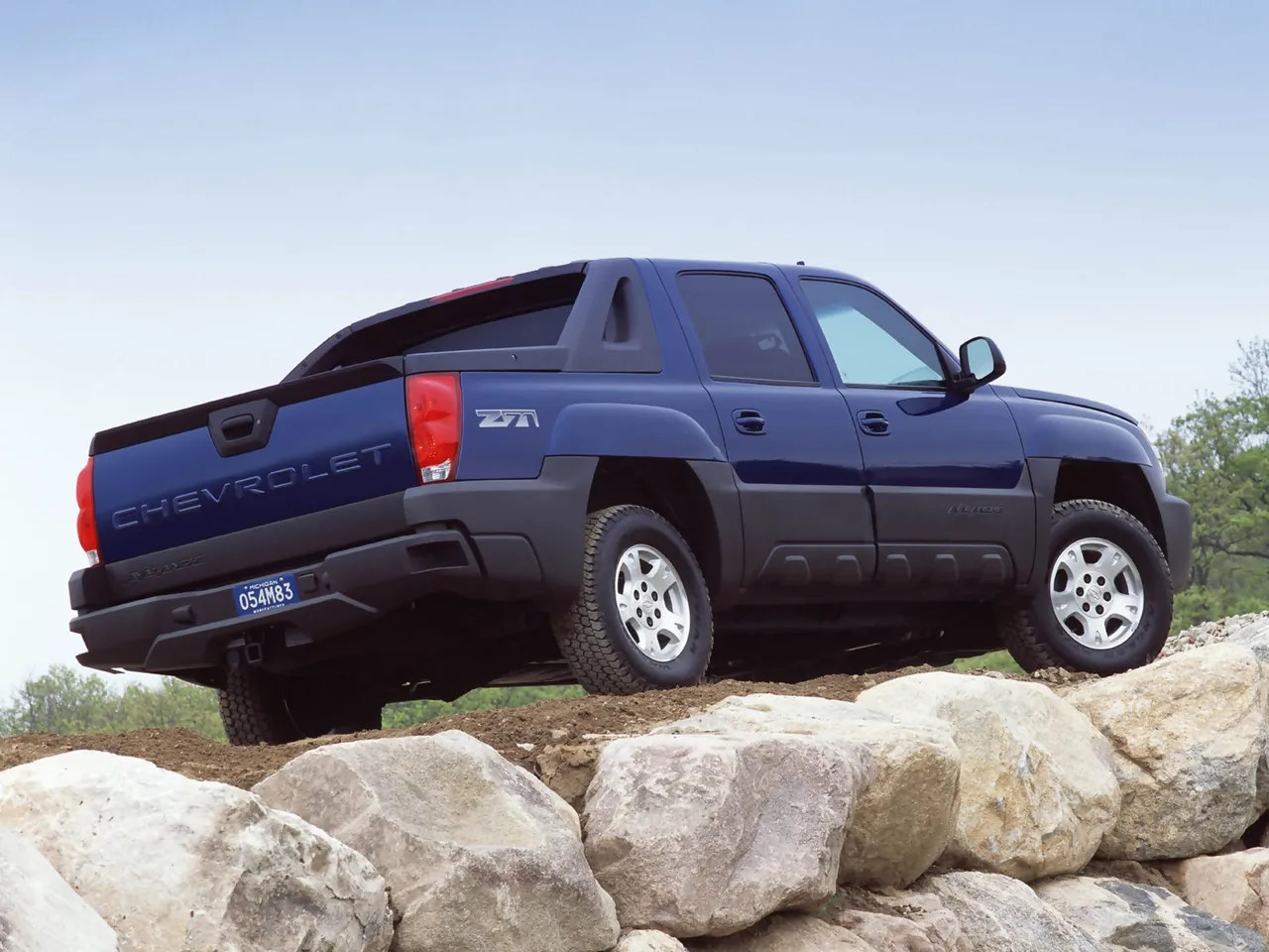 Chevrolet Avalanche (2002) – zadní tříčtvrteční pohled