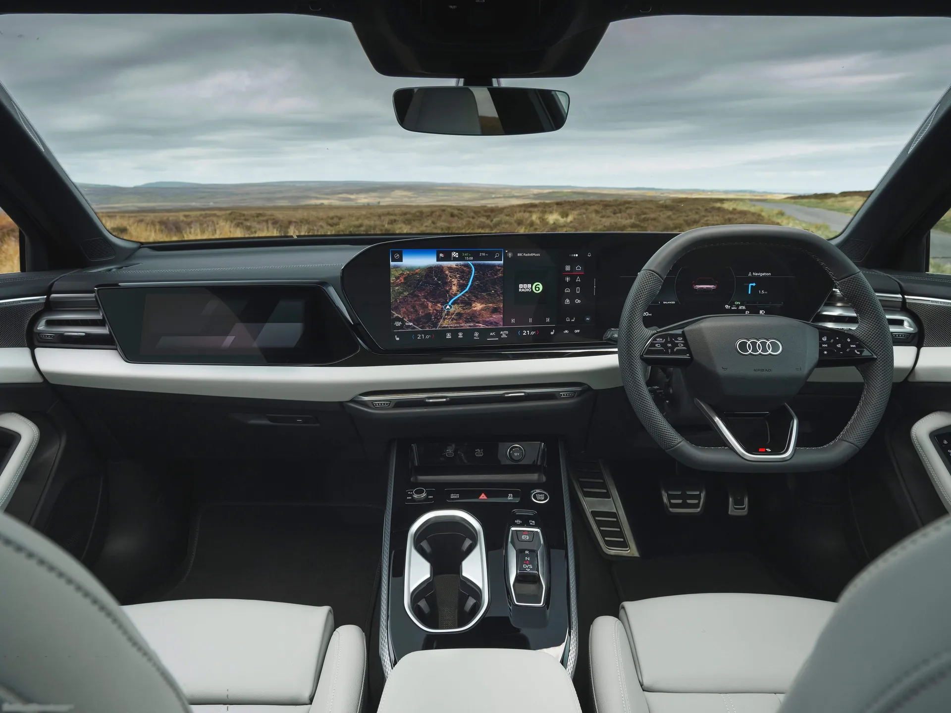 Audi A6 Avant [UK] (2026) – interiér
