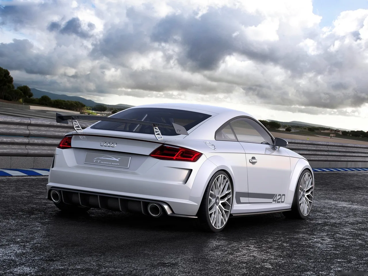 Audi TT quattro Sport Concept (2014) – zadní tříčtvrteční pohled