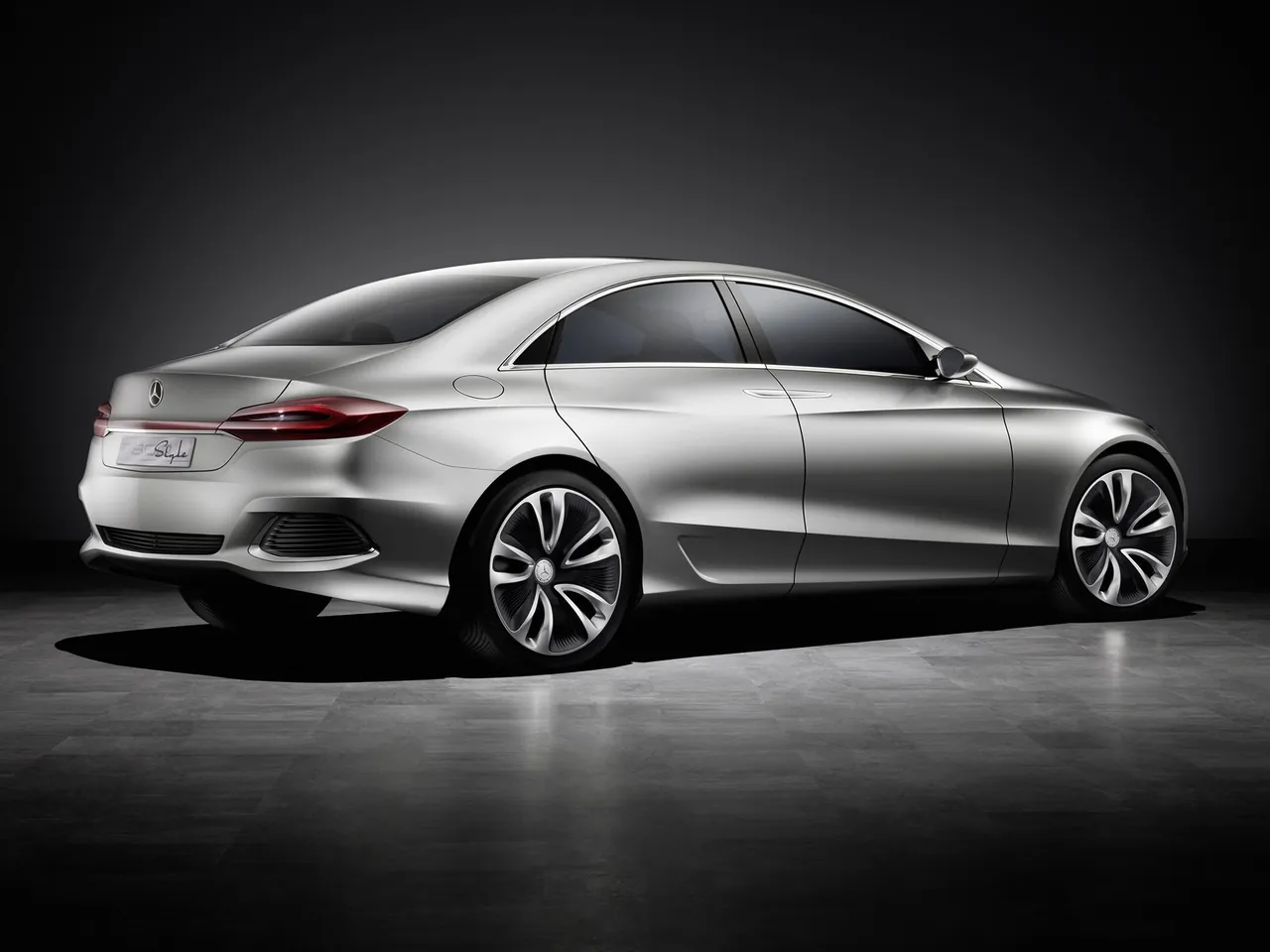 Mercedes-Benz F800 Style Concept (2010) - Rear Three-Quarter