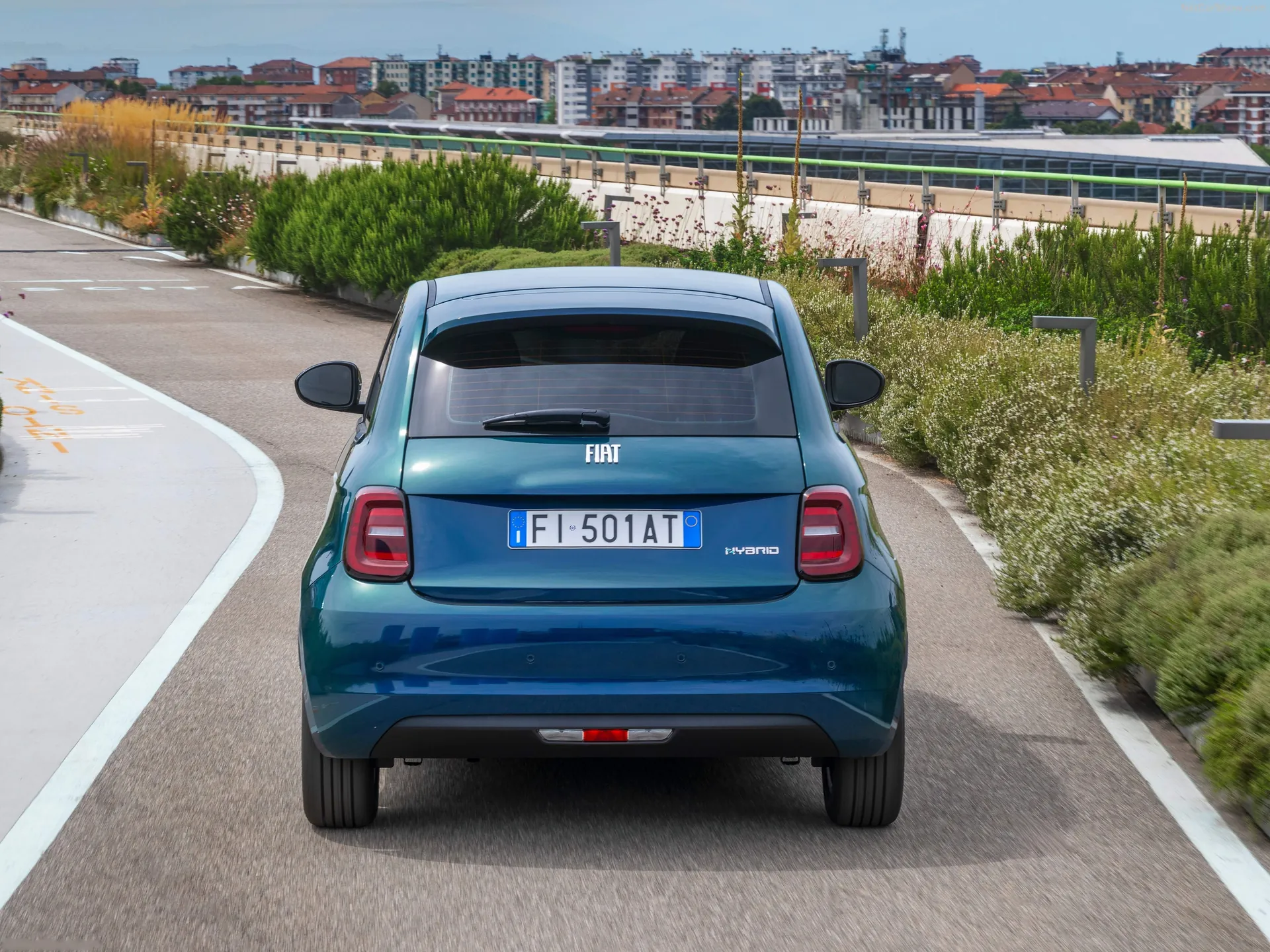 Fiat 500 Hybrid (2026) – zezadu