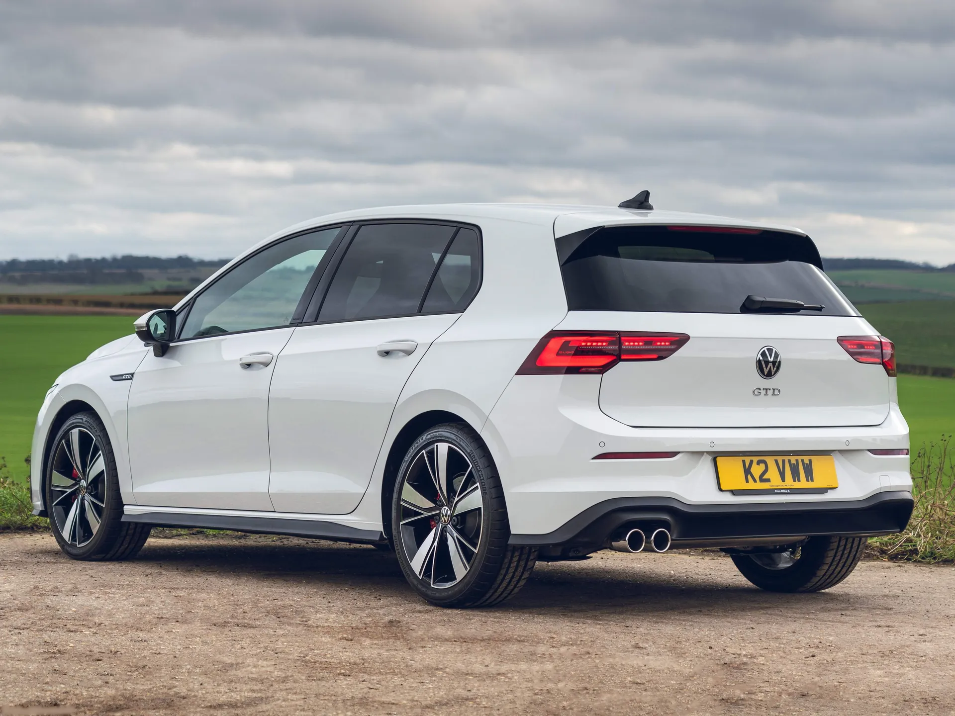 Volkswagen Golf GTD (2021) – zadní tříčtvrteční pohled