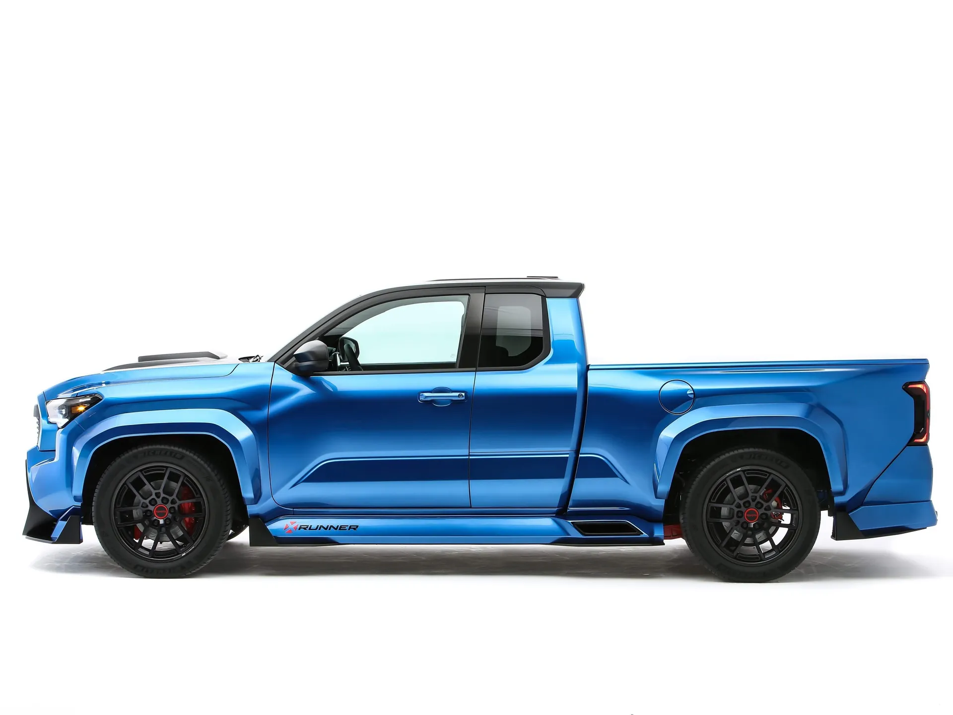 Toyota Tacoma X-Runner Concept (2023) - Side Profile