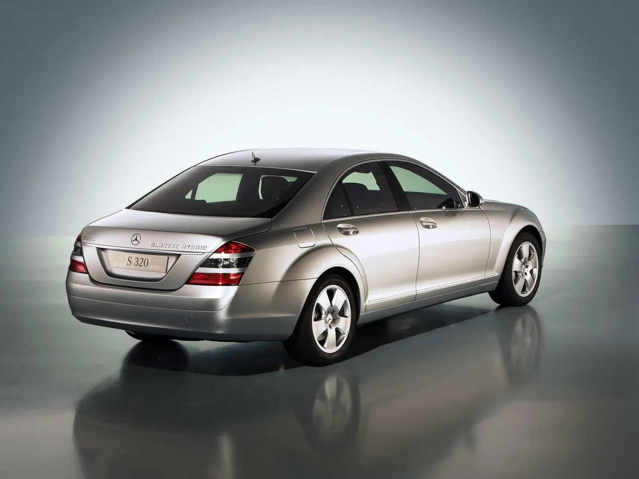 Mercedes-Benz Bluetec Hybrid Concept (2005) - Rear Three-Quarter