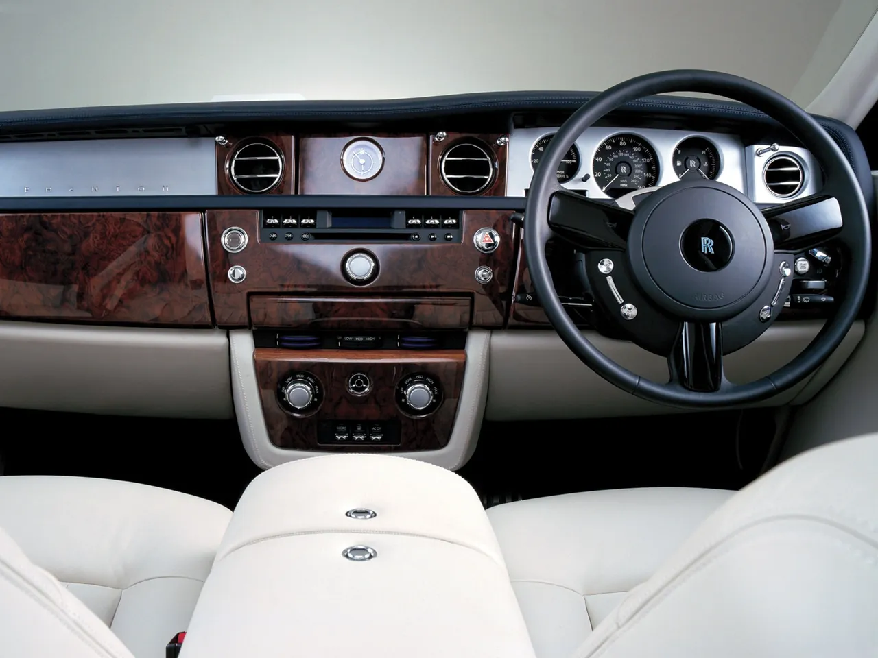 Rolls-Royce Phantom (2003) – interiér
