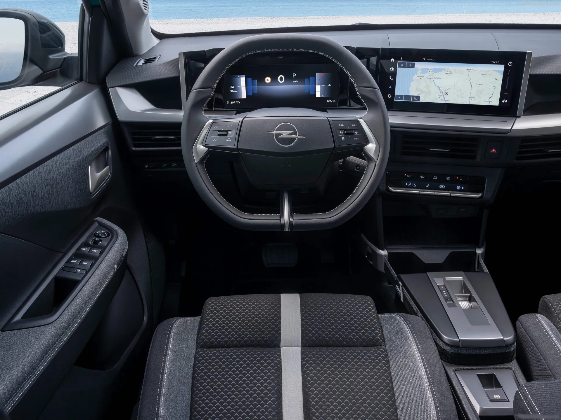 Opel Frontera Hybrid (2025) – interiér