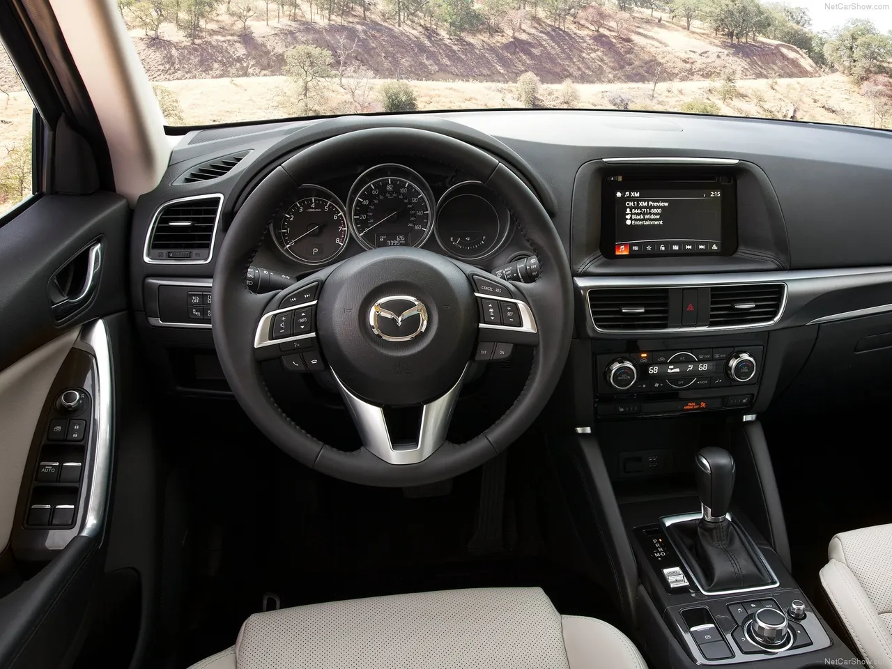 Mazda CX-5 (2016) – interiér