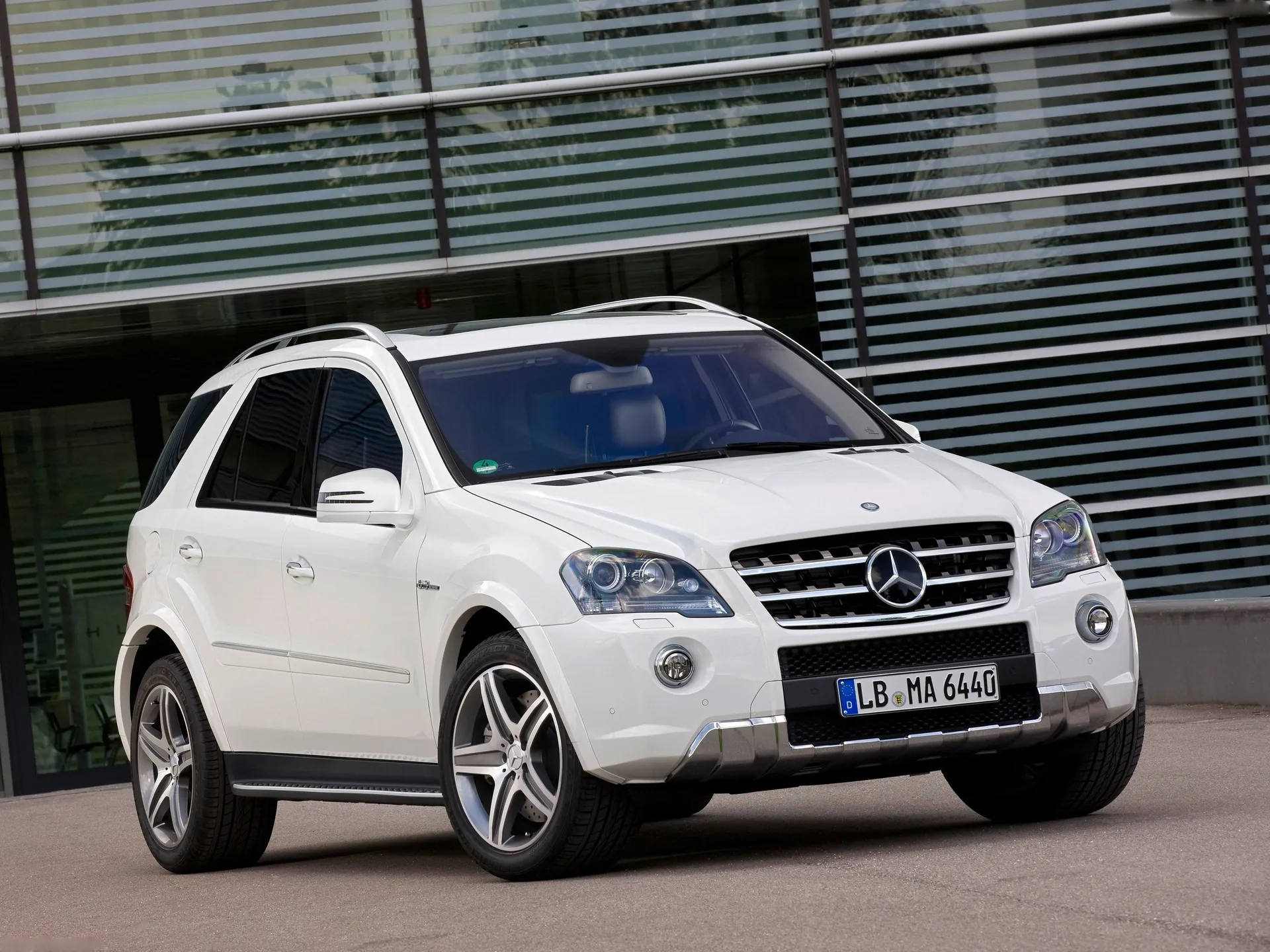 Mercedes-Benz ML 63 AMG (2011)