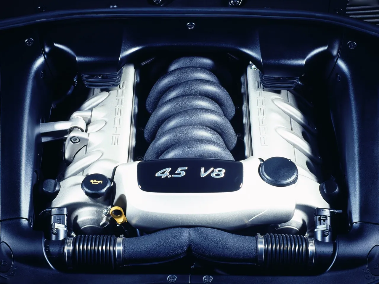 Porsche Cayenne S (2004) - Engine Bay