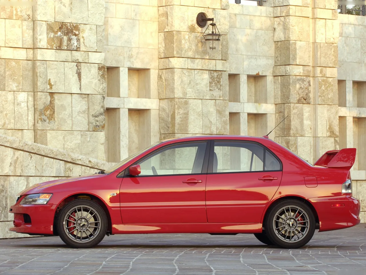 Mitsubishi Lancer Evolution MR (2006) – boční profil