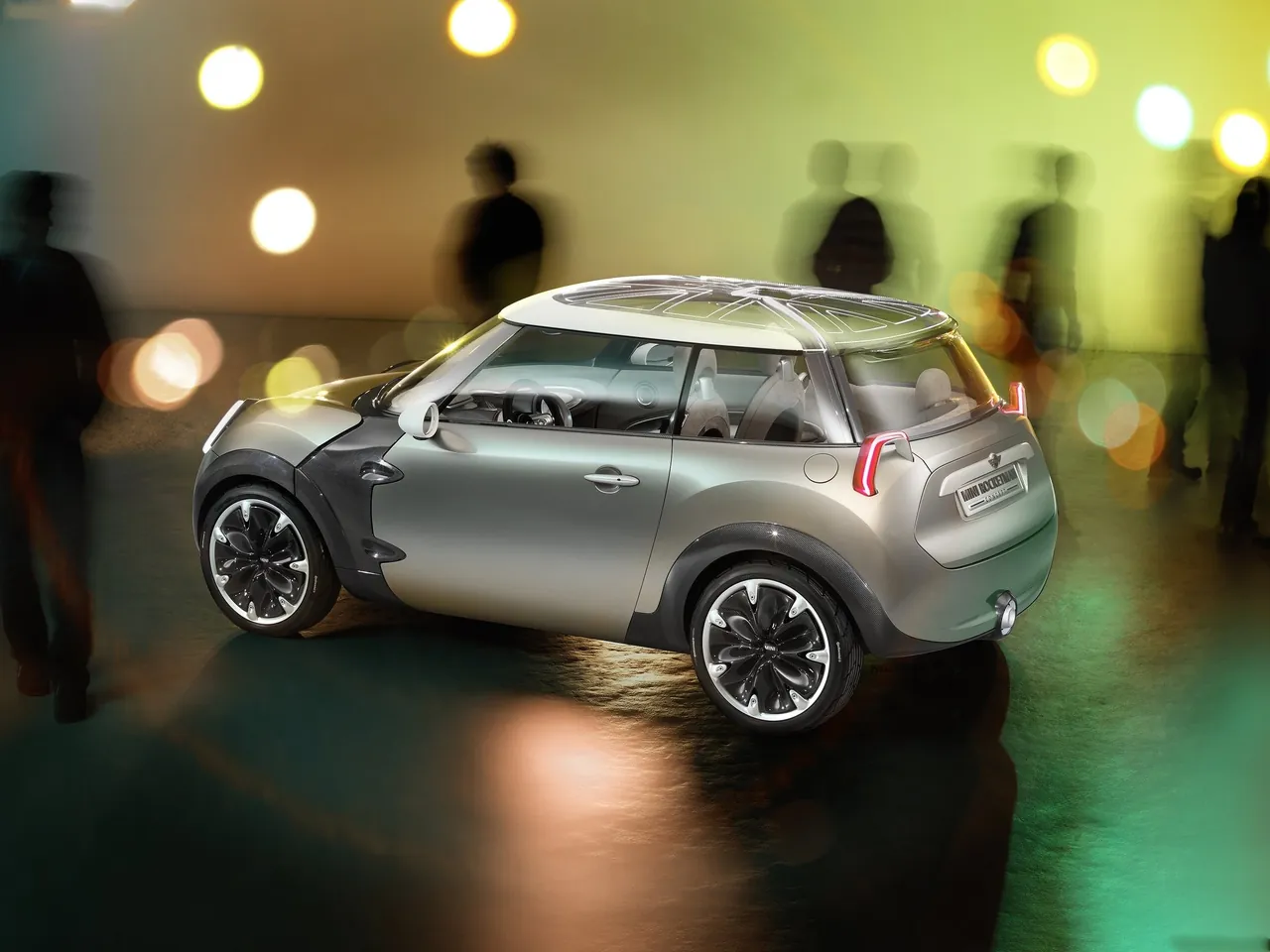 Mini Rocketman Concept (2011) – zadní tříčtvrteční pohled