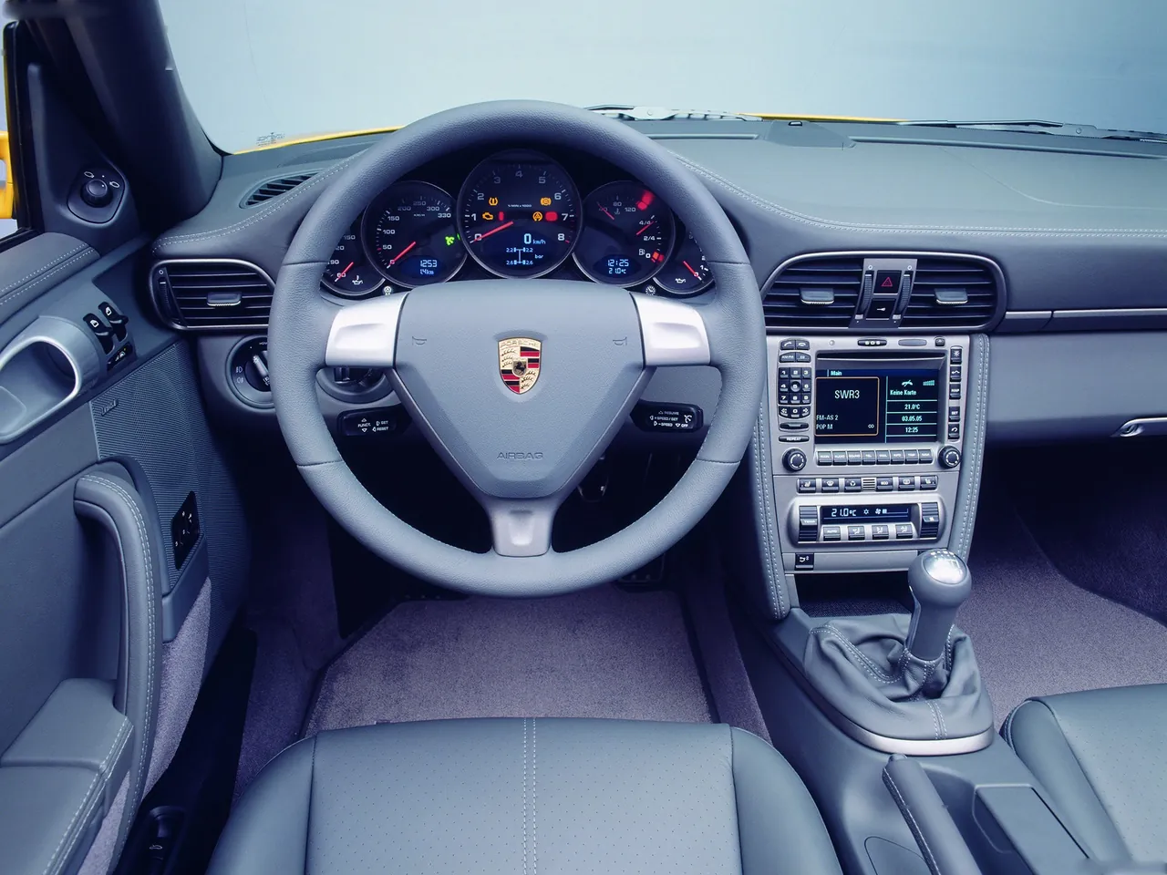 Porsche 911 Carrera 4 Cabriolet (2006) - Interior
