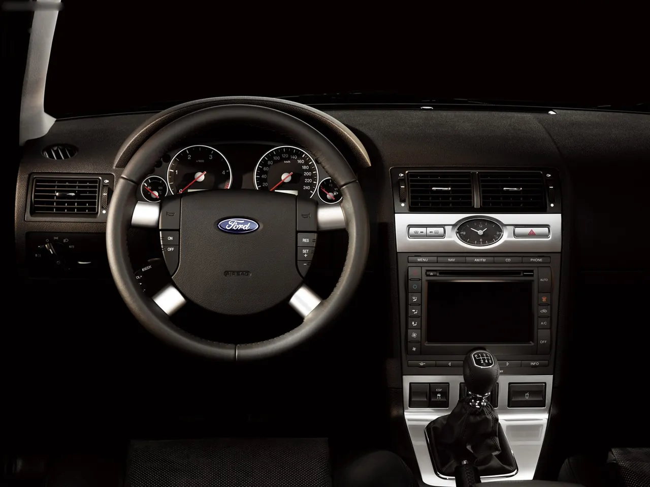 Ford Mondeo (2005) – interiér