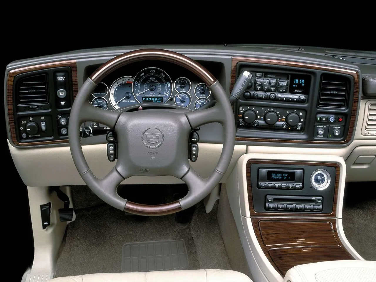 Cadillac Escalade (2002) – interiér
