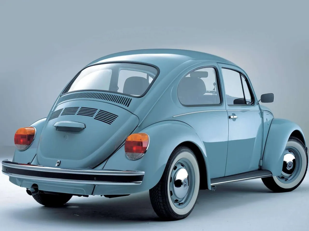 Volkswagen Beetle Last Edition (2003) - Rear Three-Quarter