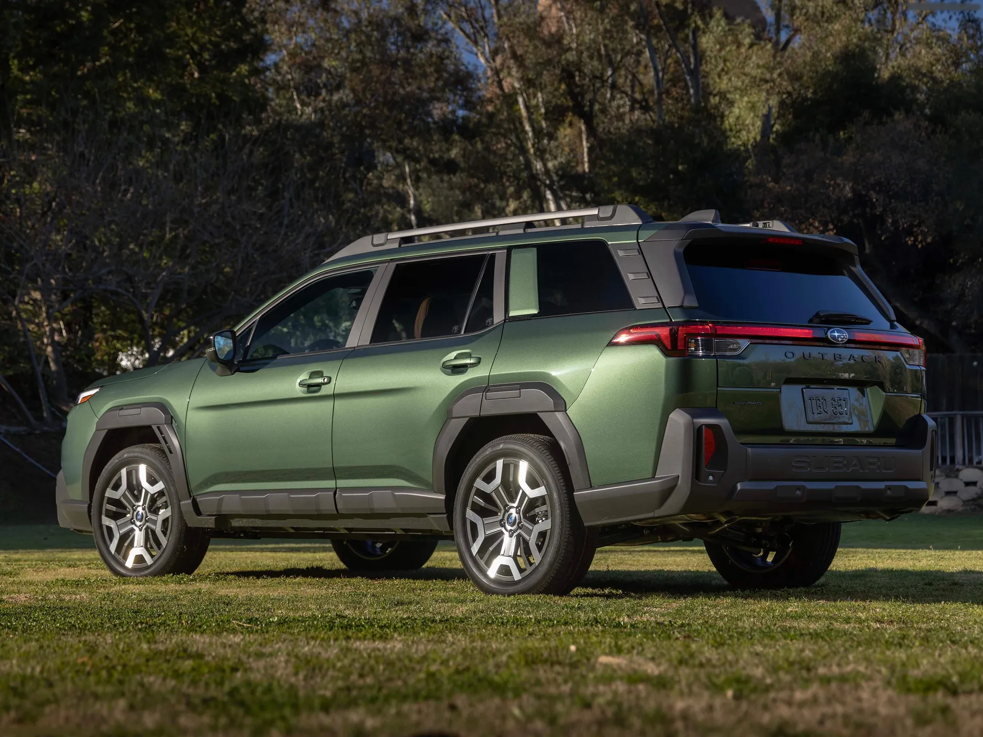 Subaru Outback (2026) – zadní tříčtvrteční pohled