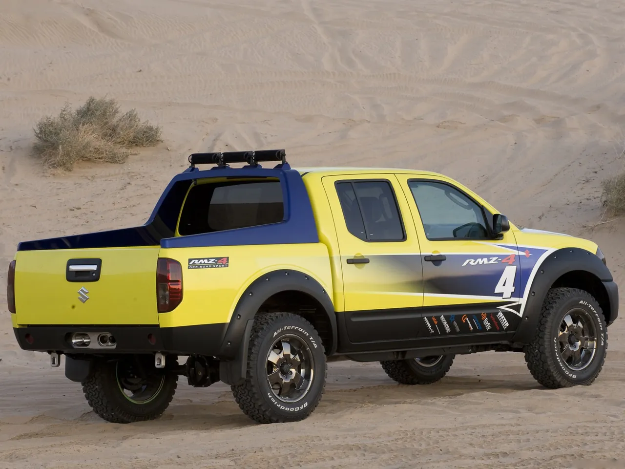 Suzuki Equator RMZ-4 Concept (2008) – zadní tříčtvrteční pohled