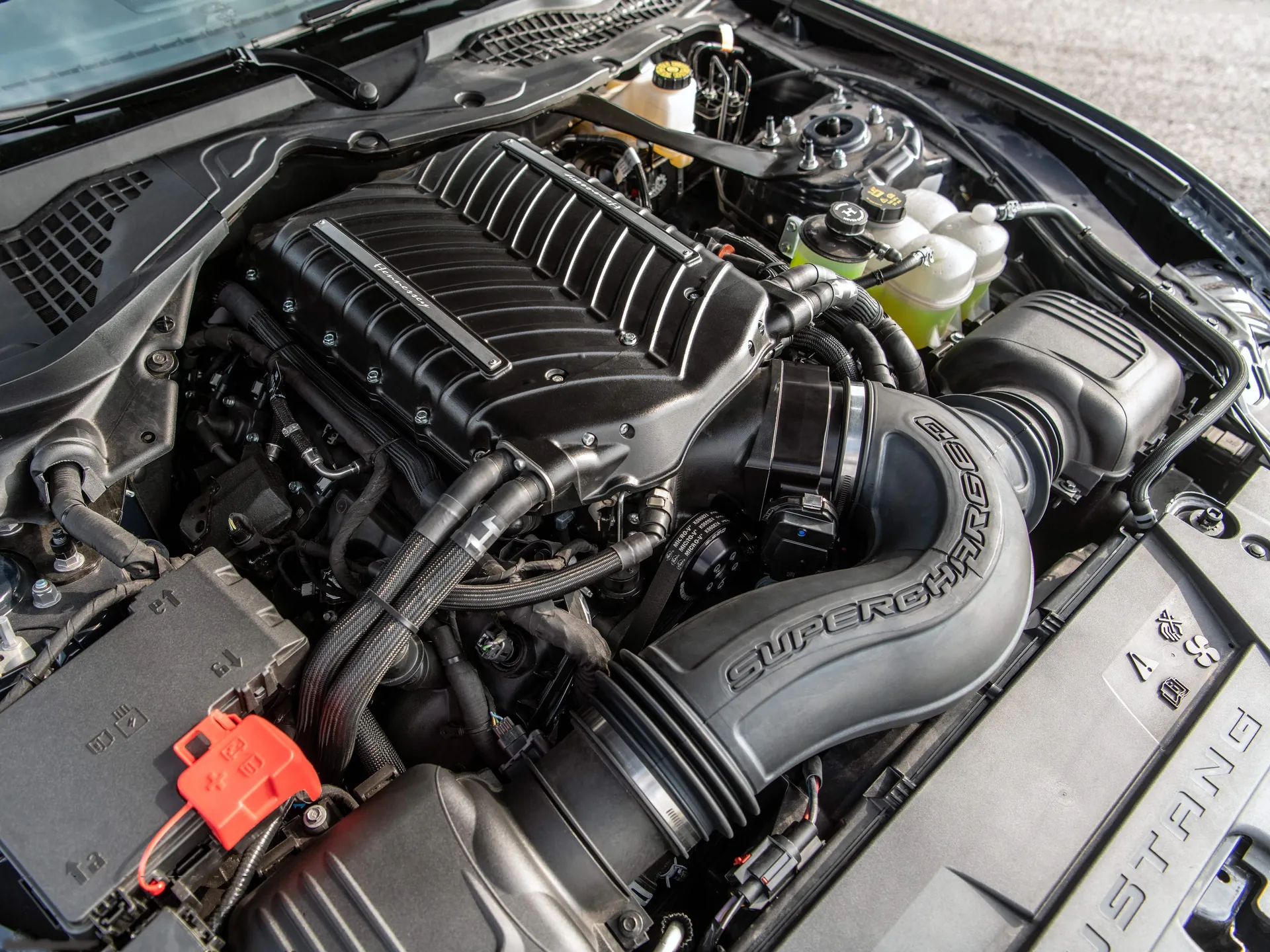 Hennessey H850 Mustang Dark Horse (2024) – motor