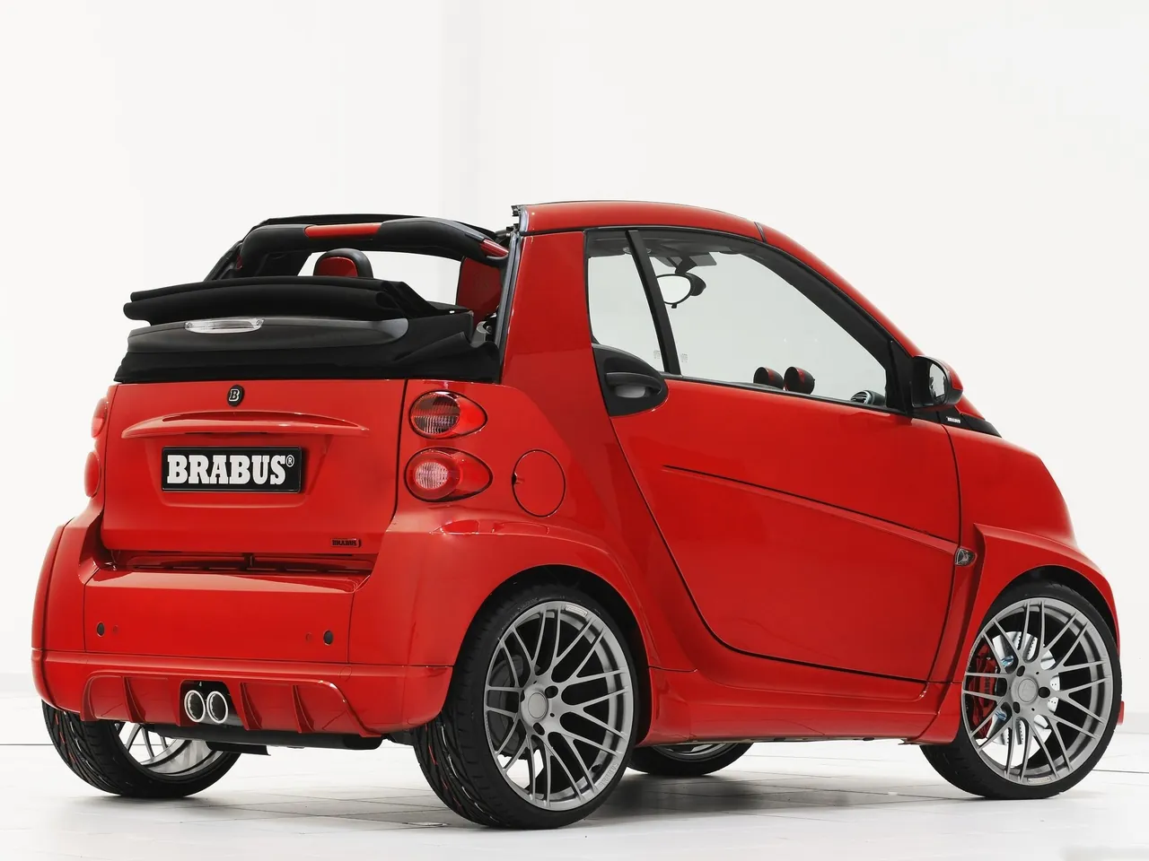 Brabus Ultimate 120 (2012) – zadní tříčtvrteční pohled