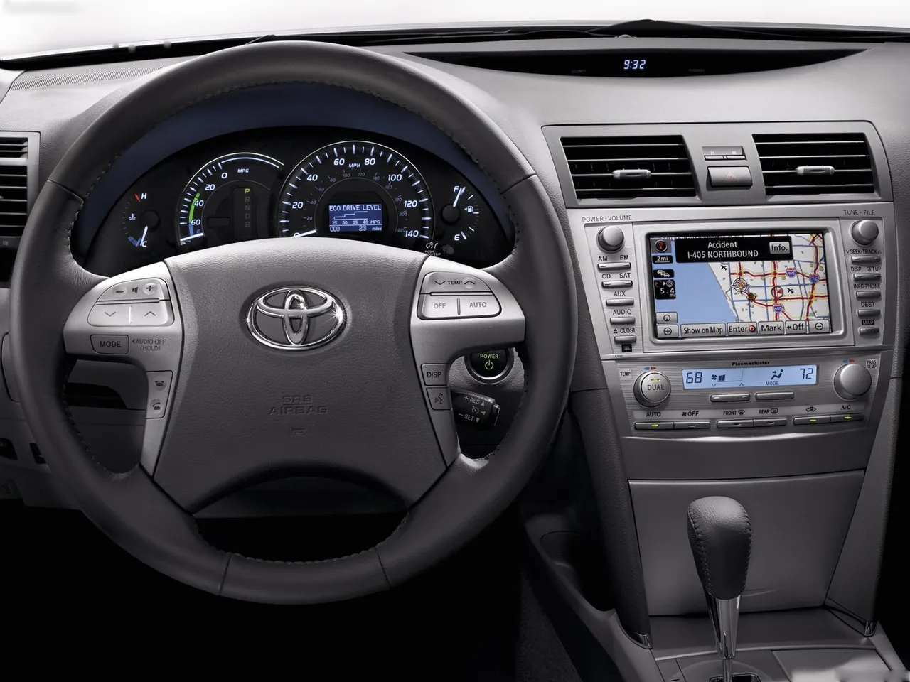 Toyota Camry (2010) - Interior