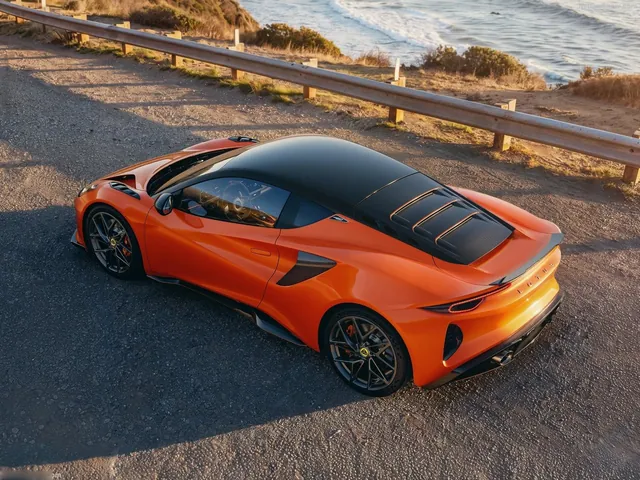 Lotus Emira 420 Sport (2027)