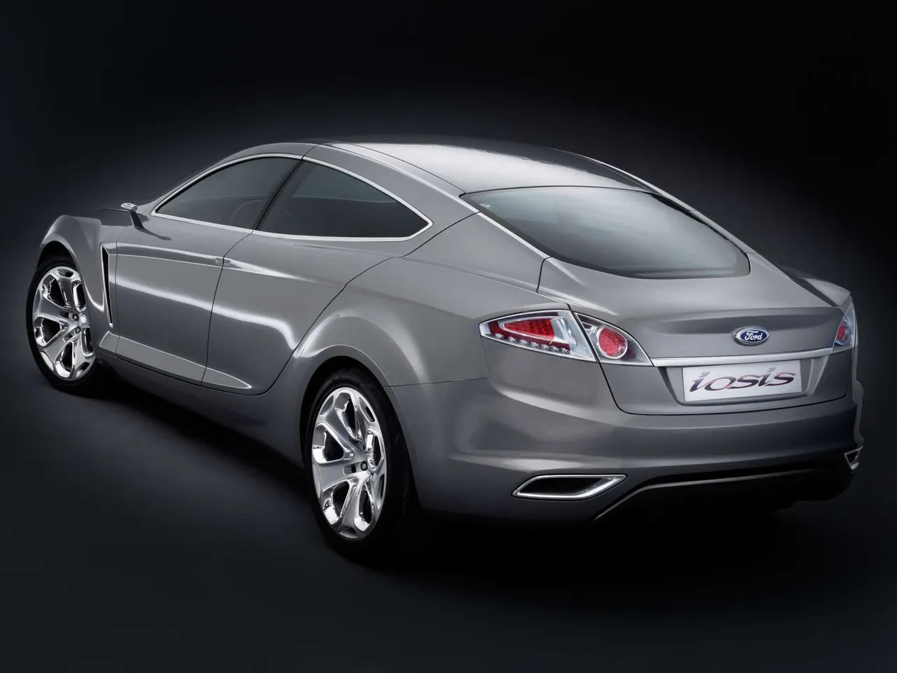Ford iosis Concept (2006) – zadní tříčtvrteční pohled