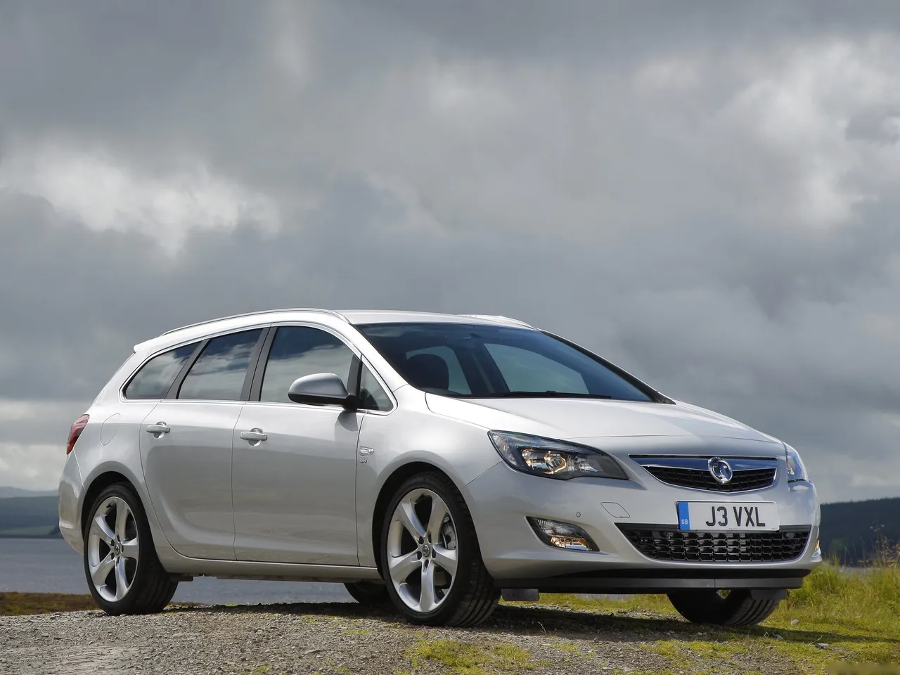 Vauxhall Astra Sports Tourer (2011)