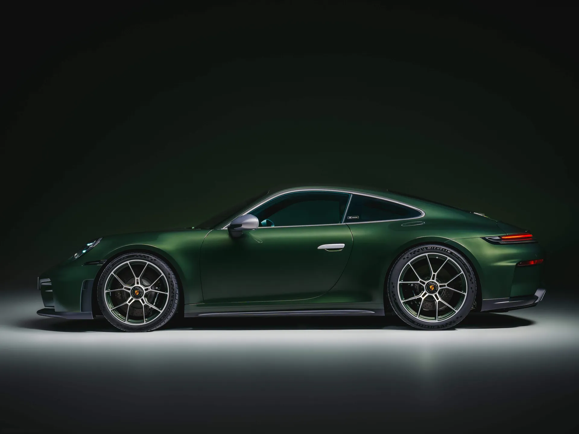 Porsche 911 GT3 Earls Court 51 Edition (2026) – boční profil