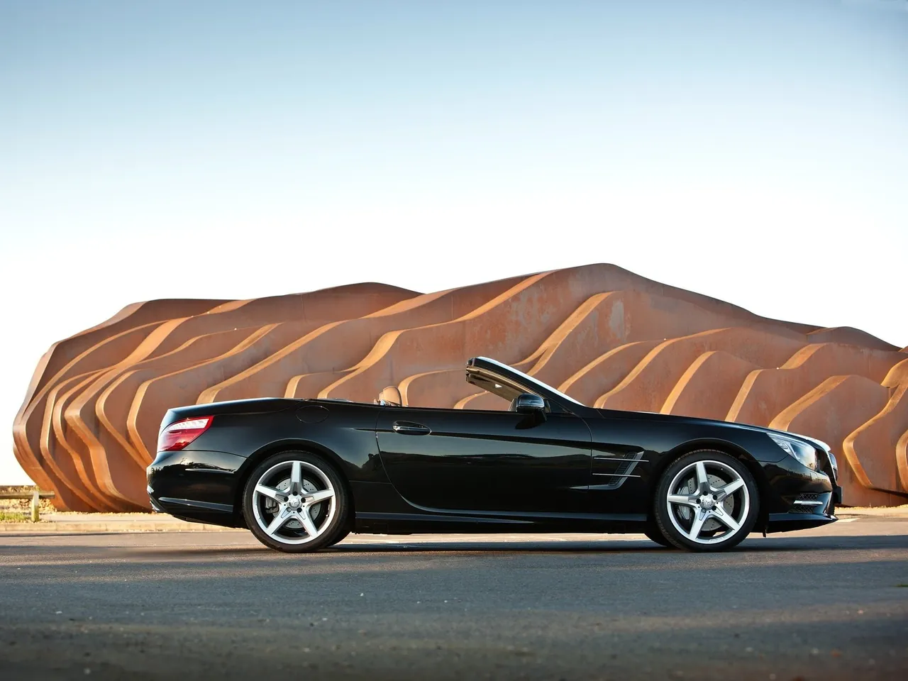 Mercedes-Benz SL500 (2013) - Side Profile
