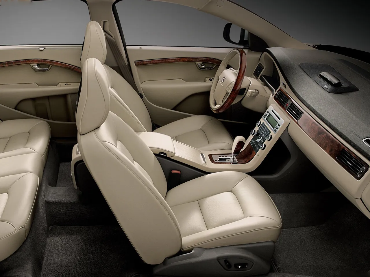 Volvo S80L (2010) – interiér