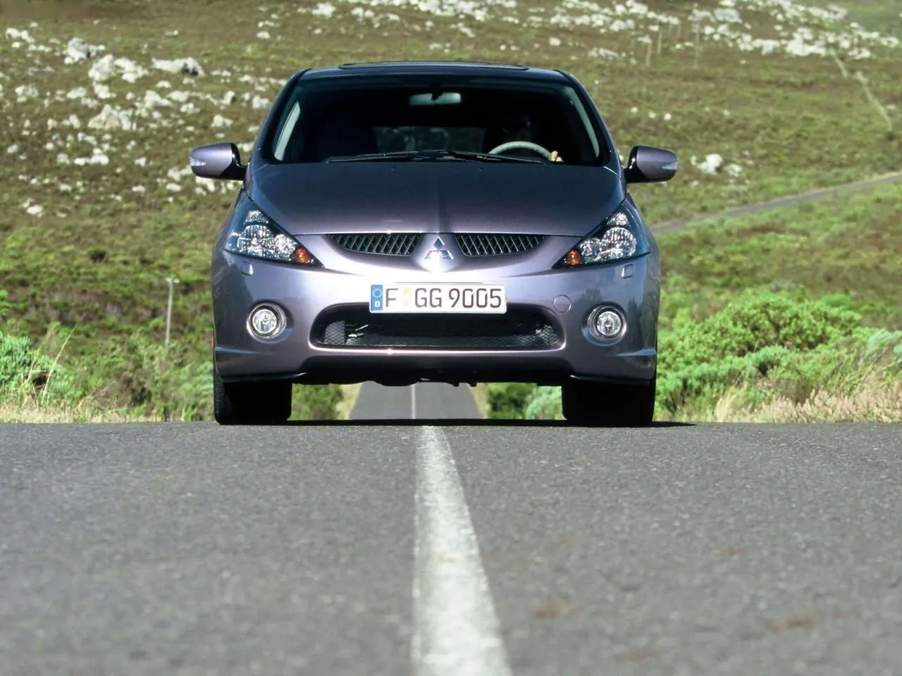 Mitsubishi Grandis [EU] (2004) - Front