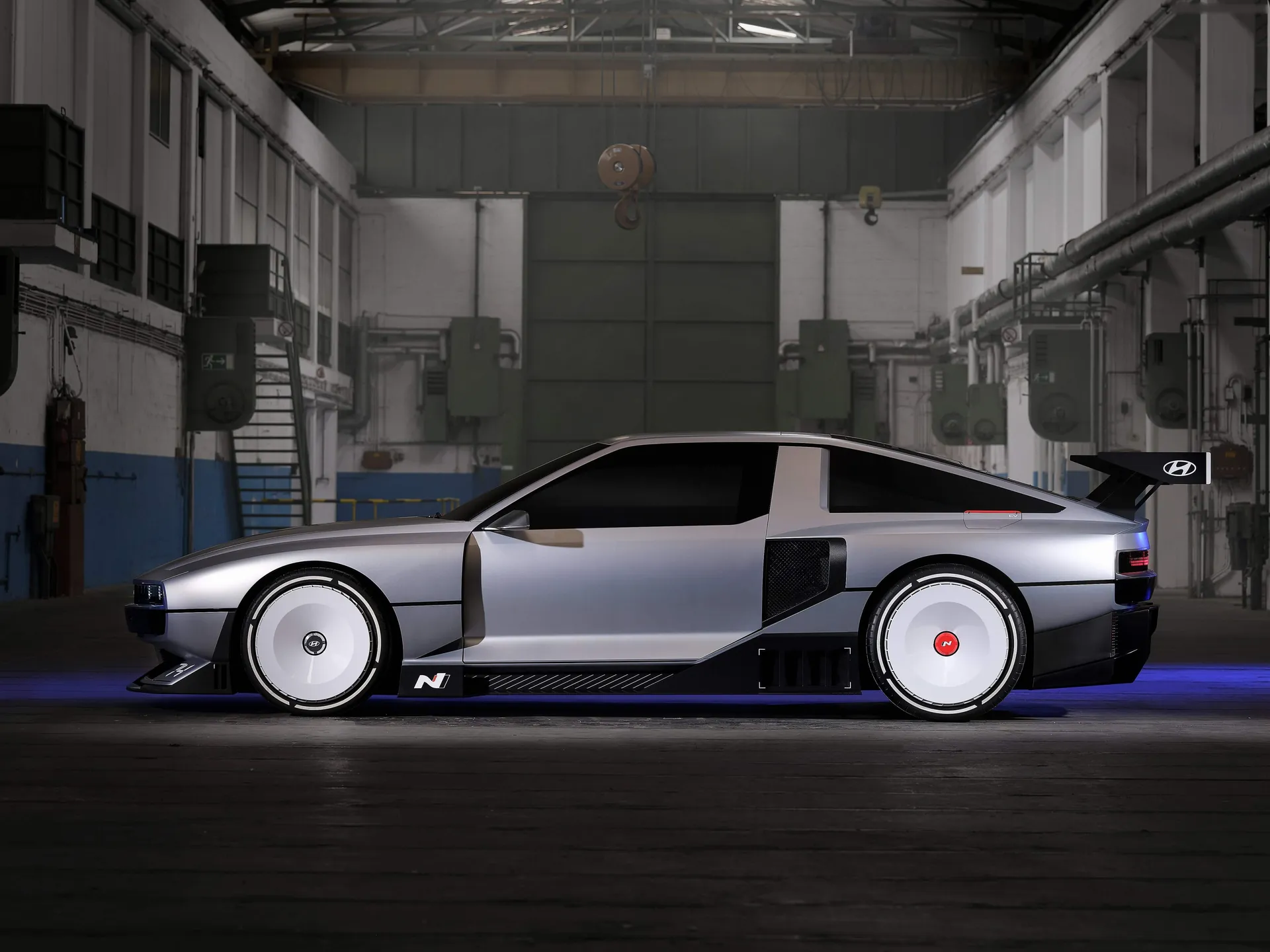 Hyundai N Vision 74 Concept (2022) – boční profil