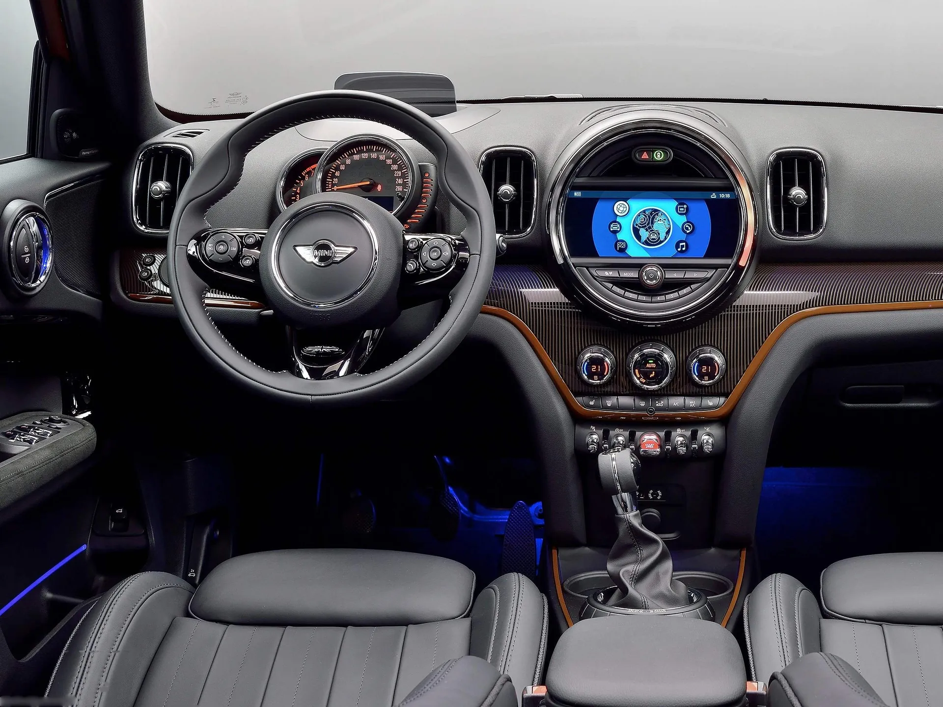 Mini Countryman (2017) – interiér