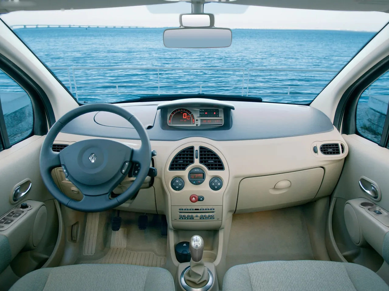 Renault Modus (2004) – interiér